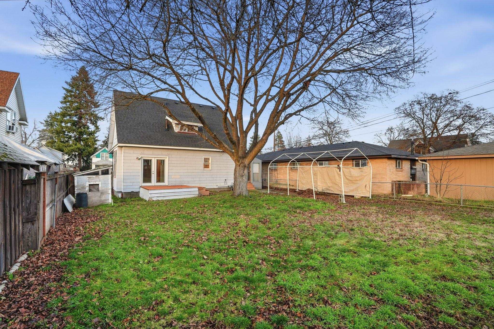907 W Fairview Ave - Photo 14