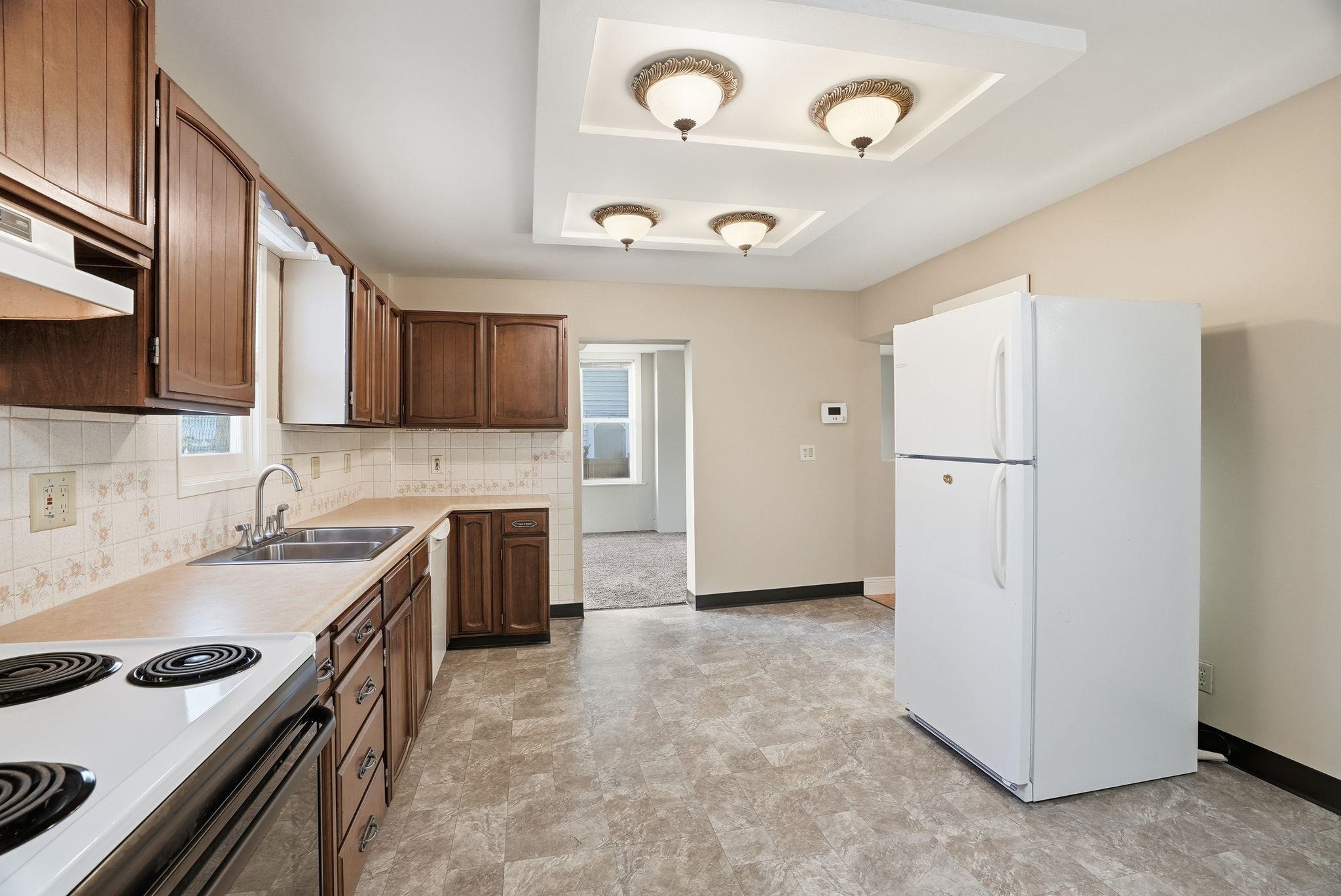 907 W Fairview Ave - Photo 4