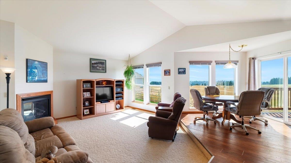 304 E Burk Rd - Photo 12