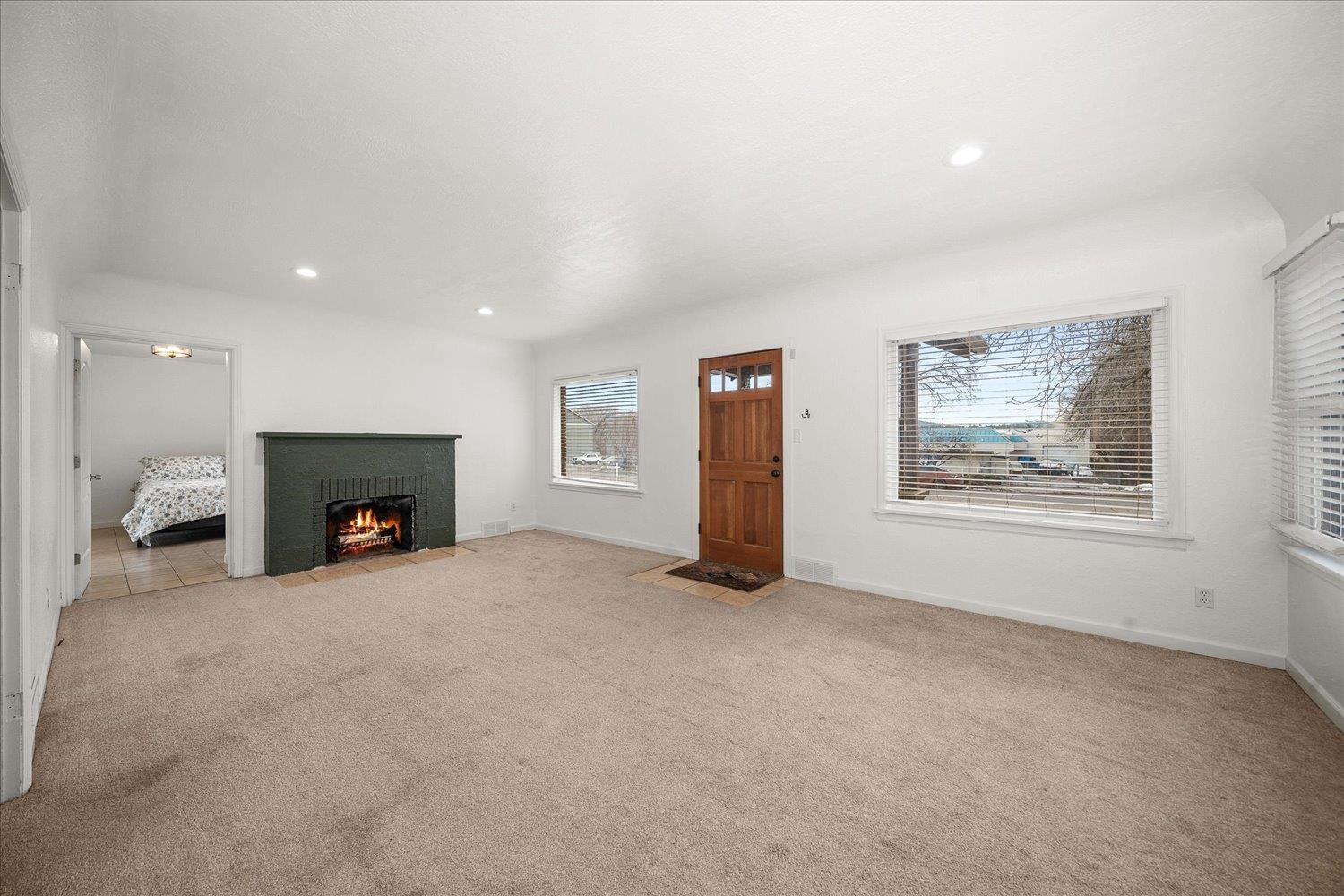 12603 E Main Ave - Photo 2
