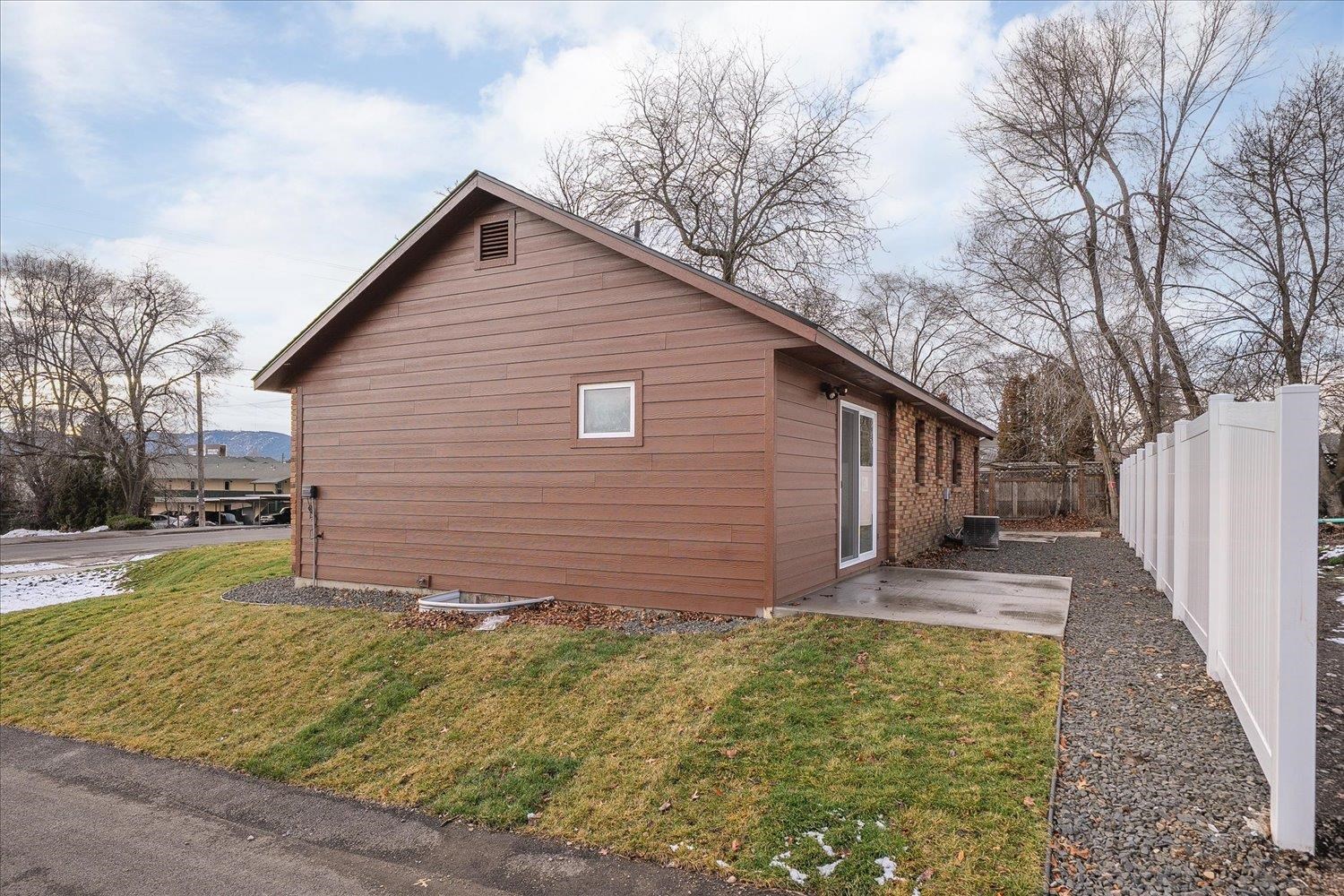 12603 E Main Ave - Photo 21