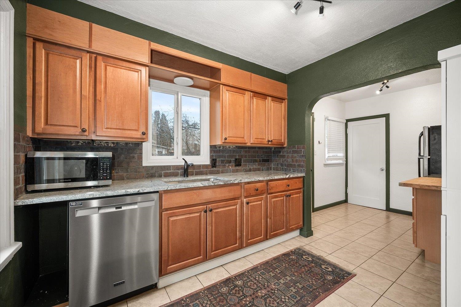 12603 E Main Ave - Photo 5