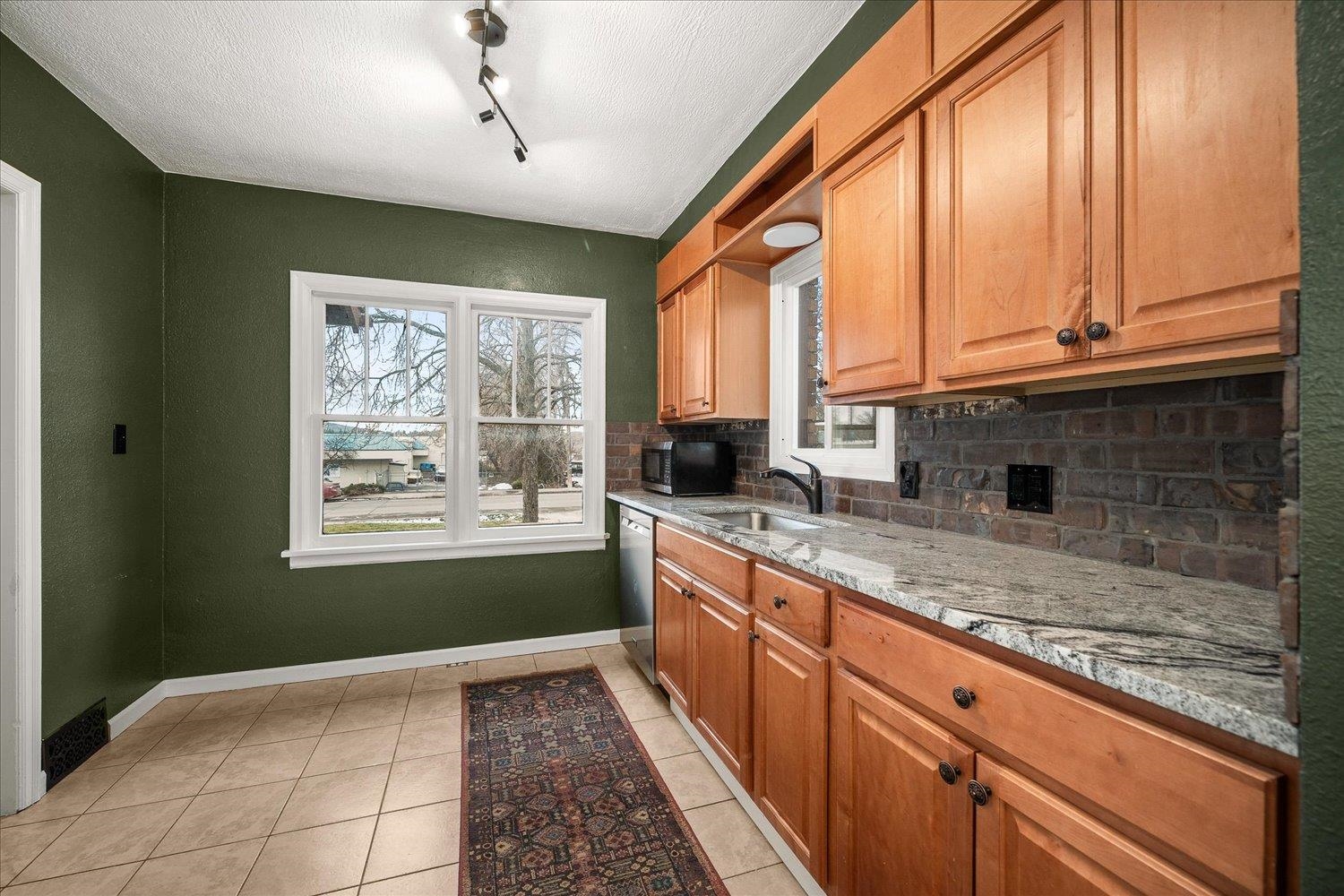 12603 E Main Ave - Photo 7