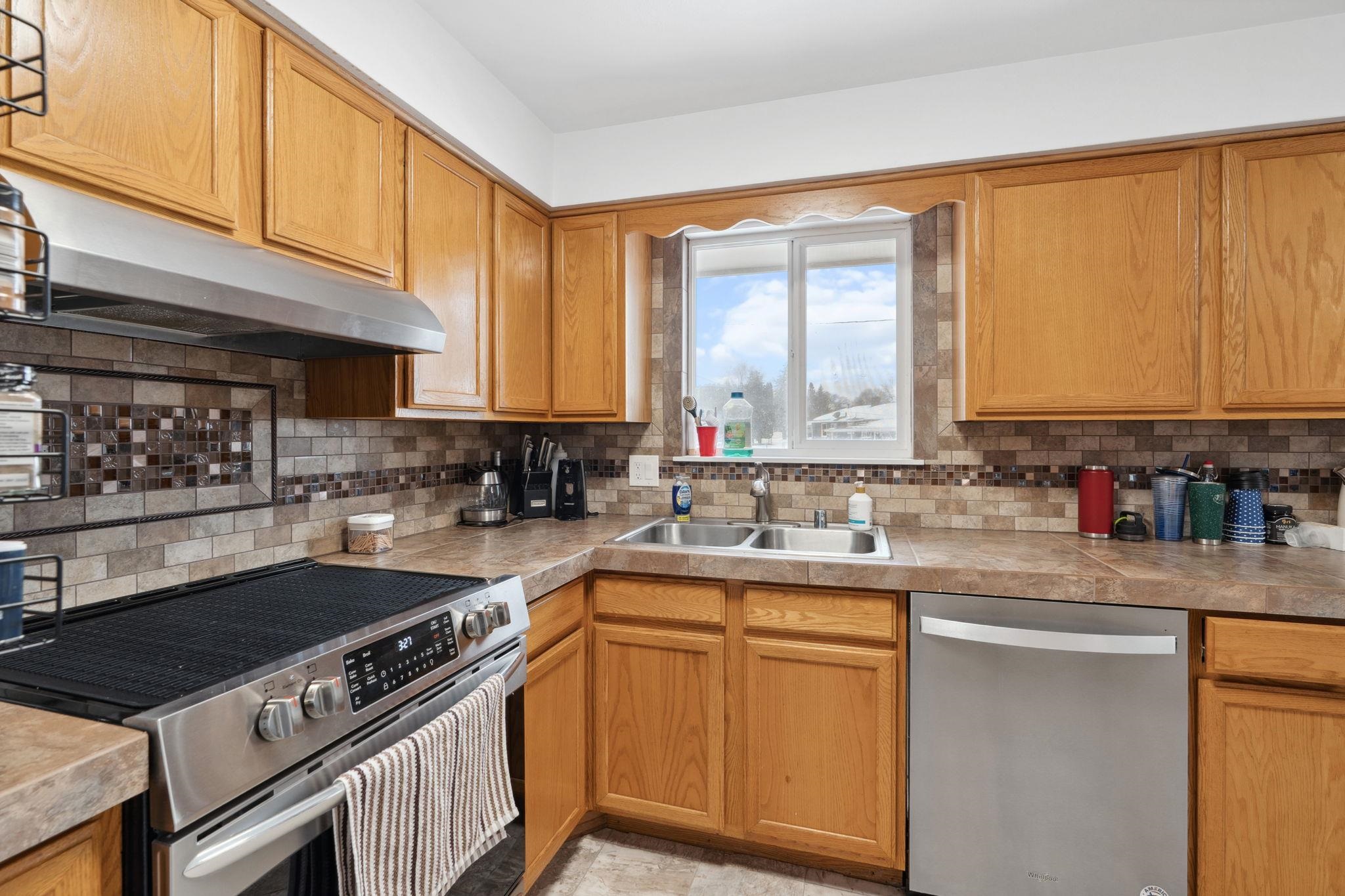 15212 E Mission Ave - Photo 11