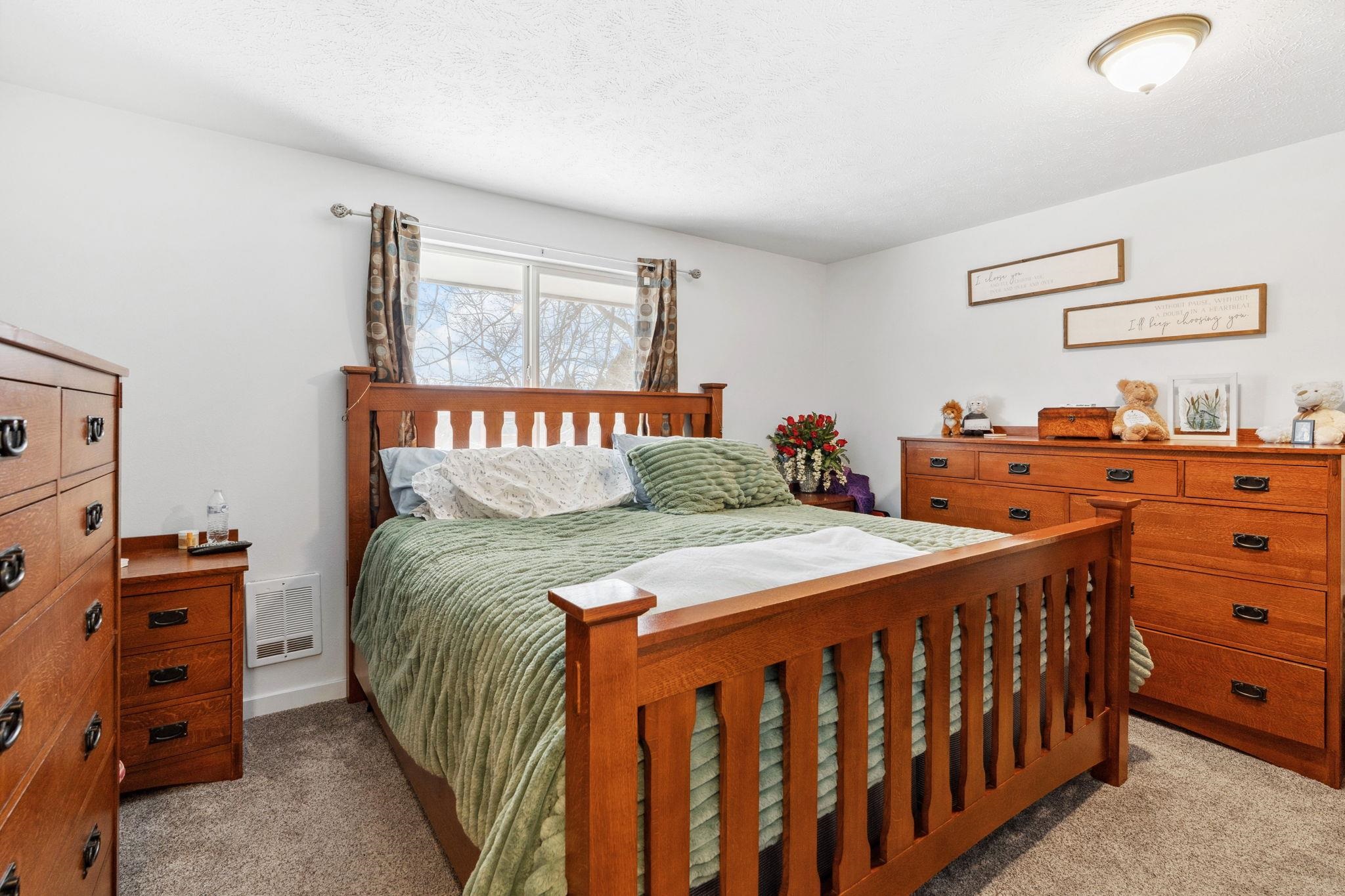 15212 E Mission Ave - Photo 12