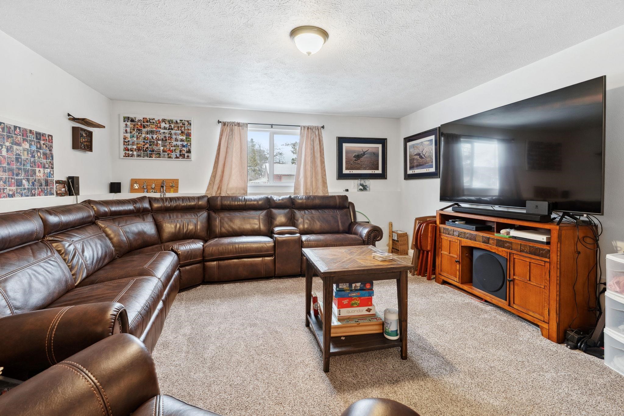 15212 E Mission Ave - Photo 21