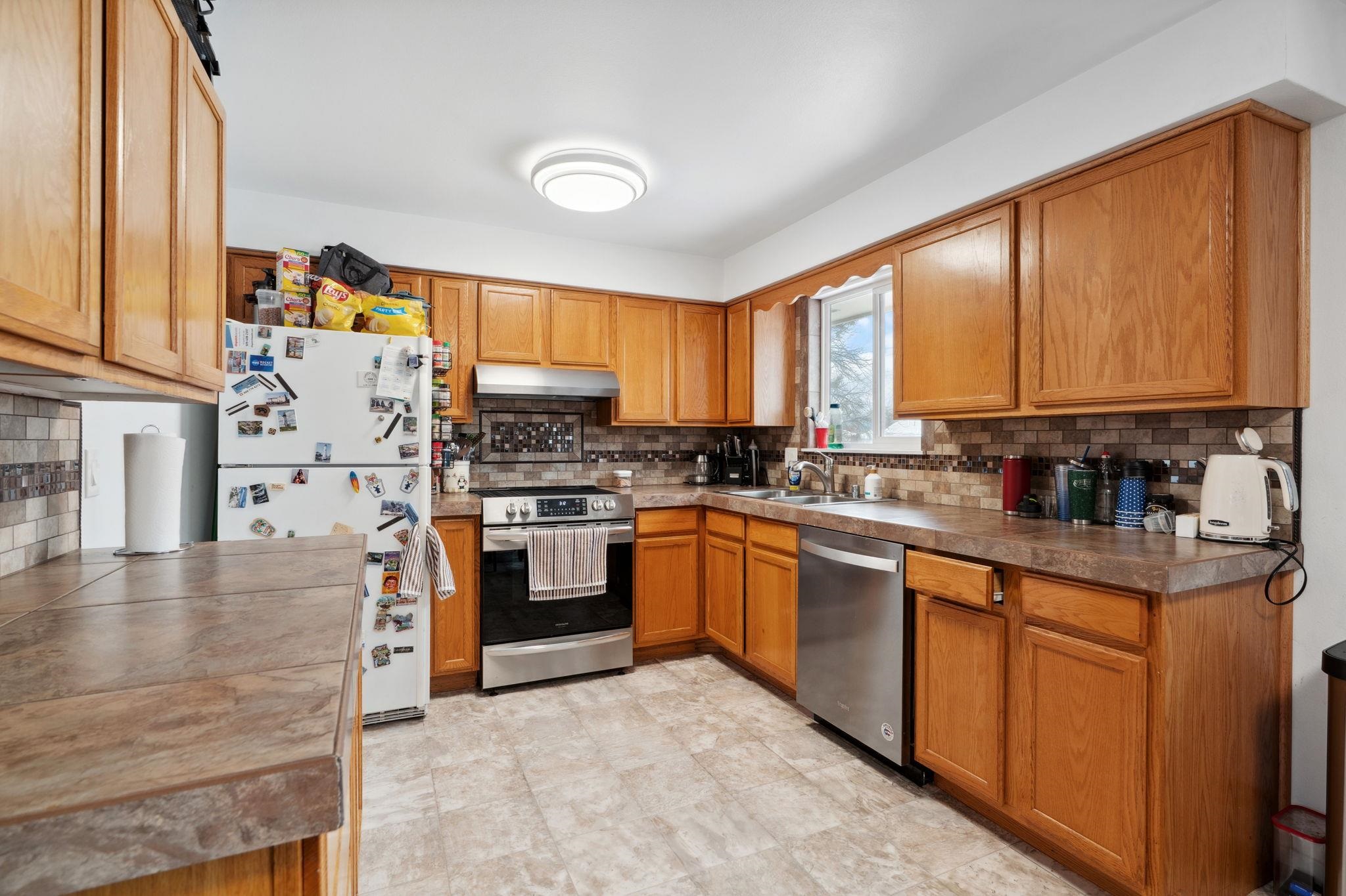 15212 E Mission Ave - Photo 9