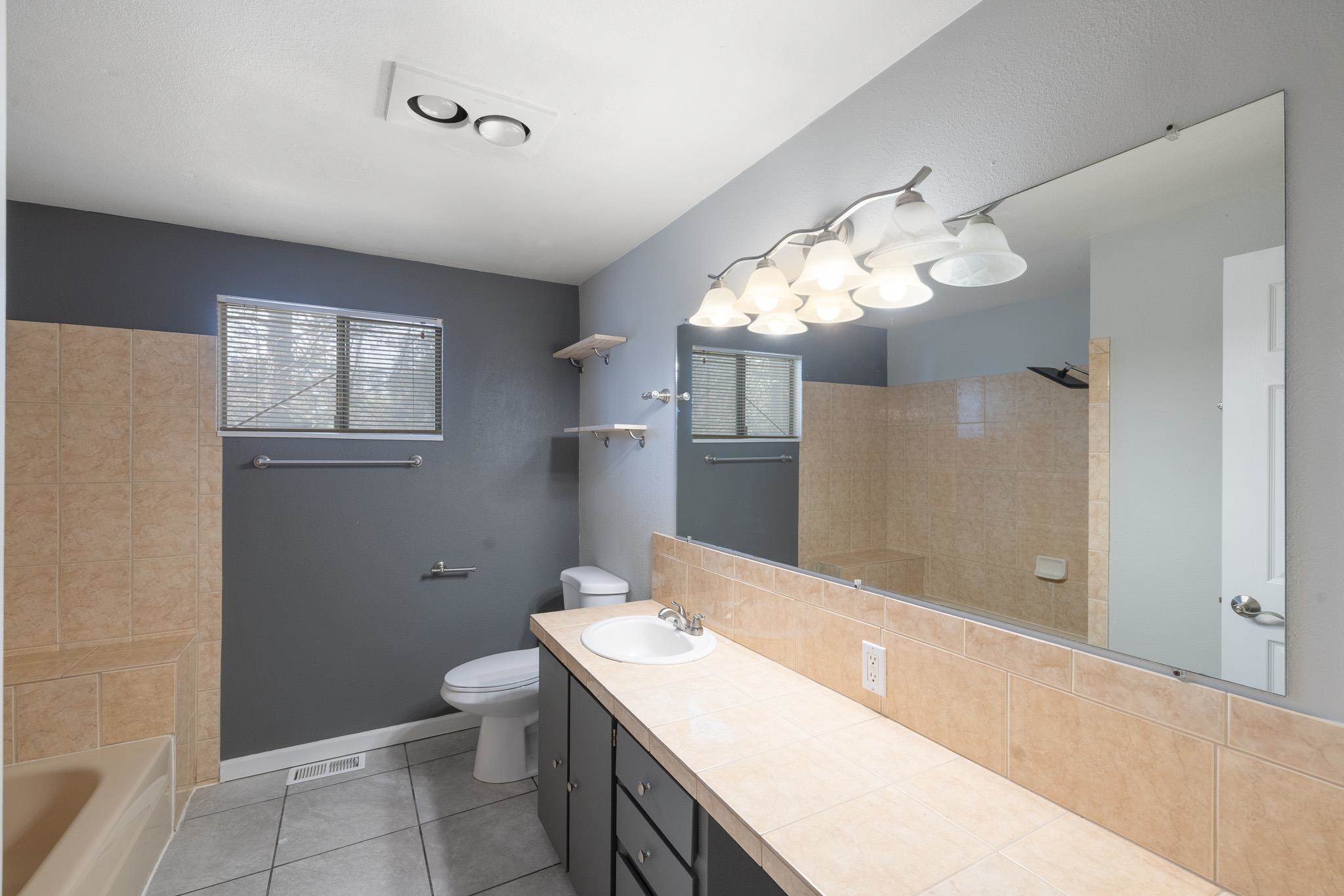 4023 E 12th St - Photo 15