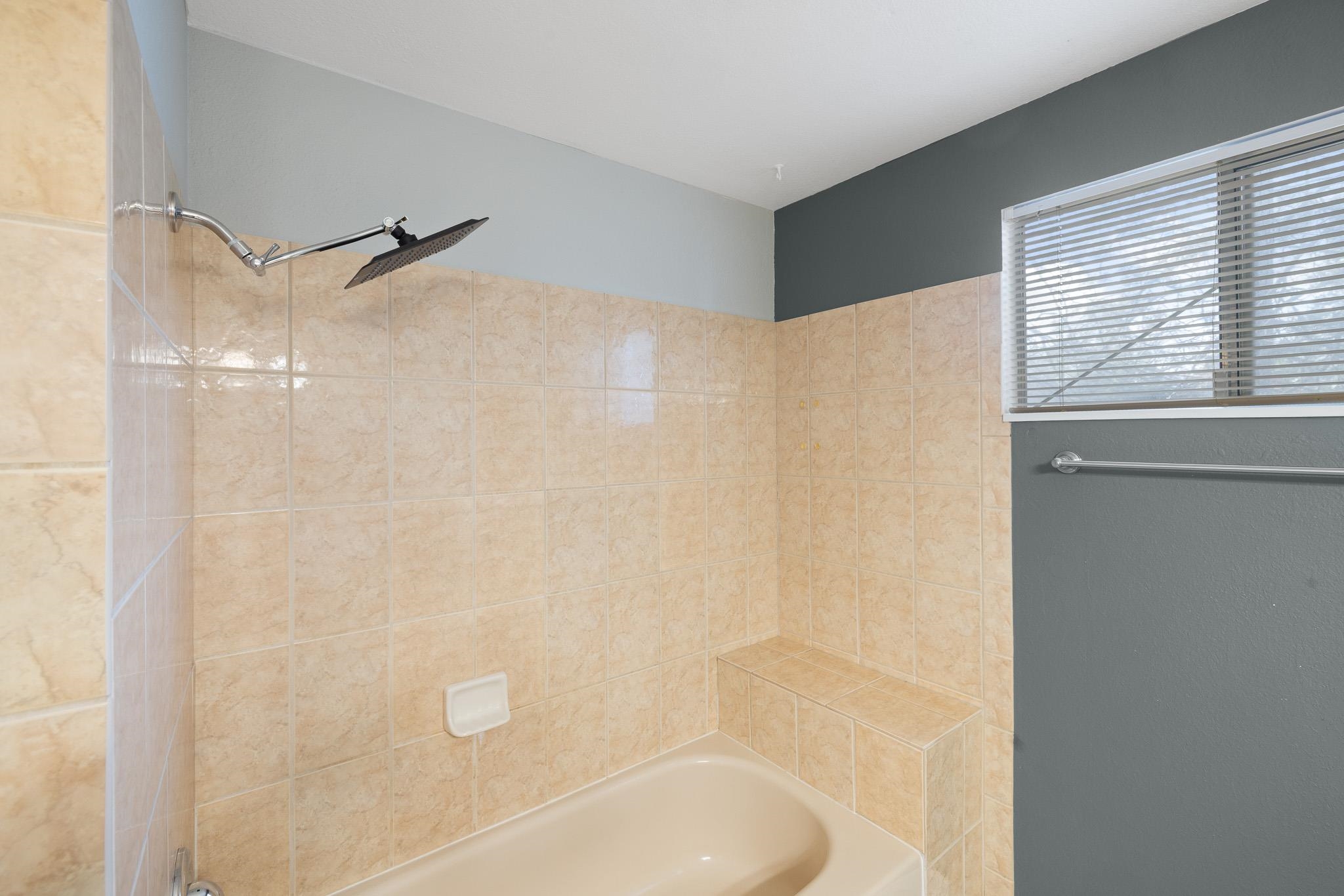 4023 E 12th St - Photo 16