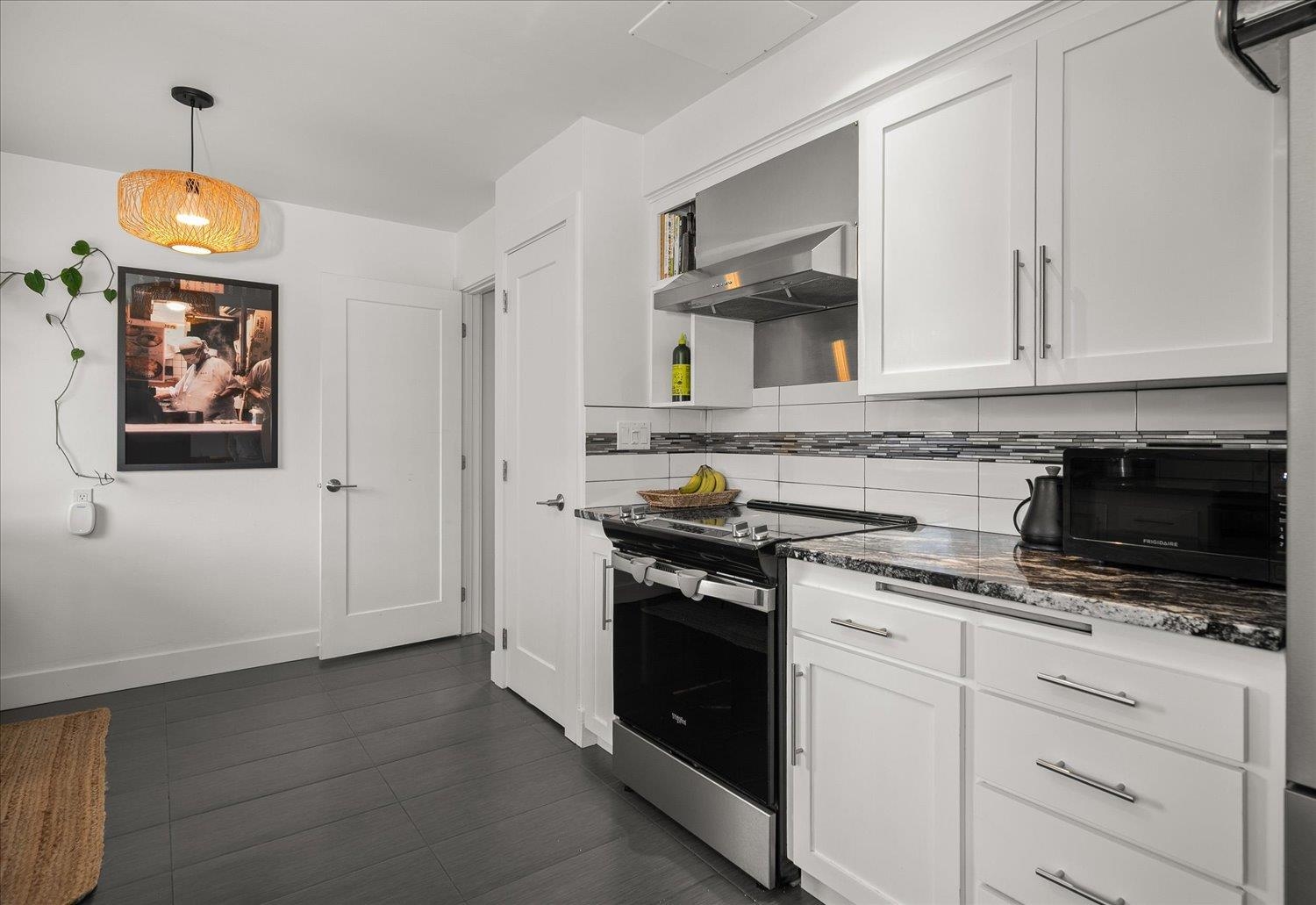 3325 S Bernard St - Photo 11