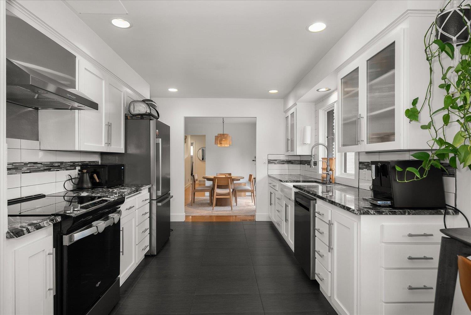 3325 S Bernard St - Photo 12