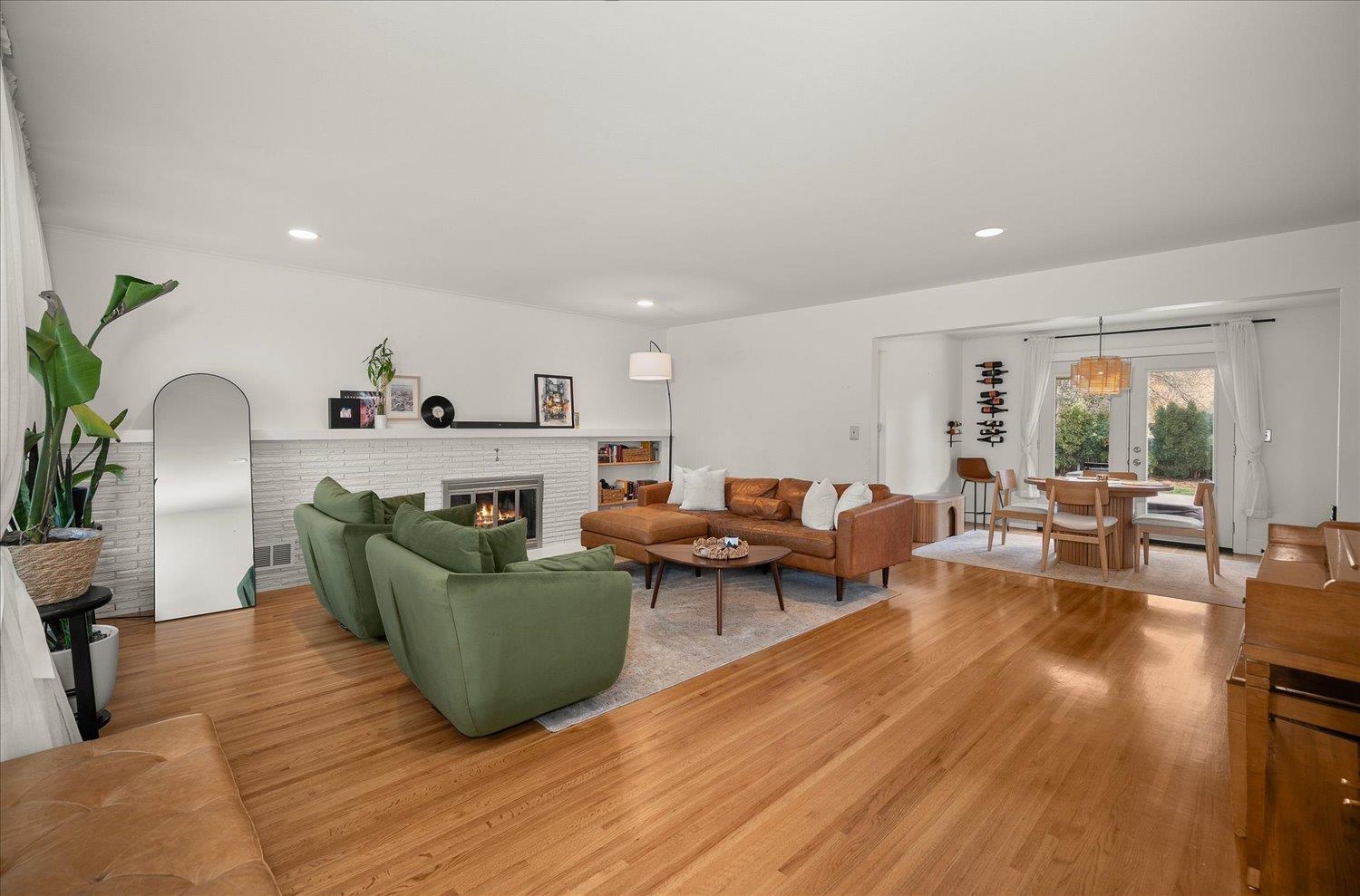 3325 S Bernard St - Photo 3