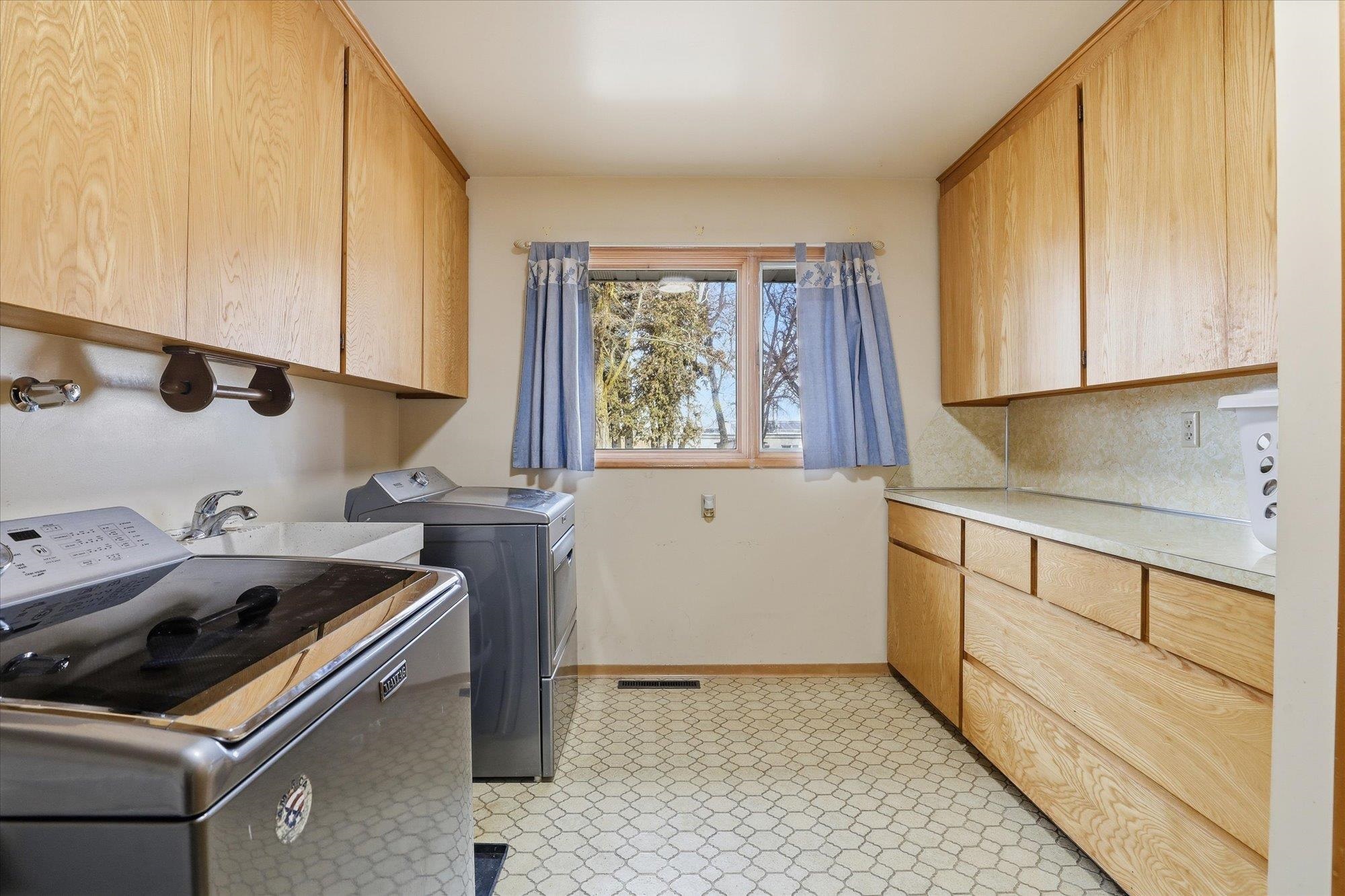 16 W Douglas St - Photo 26