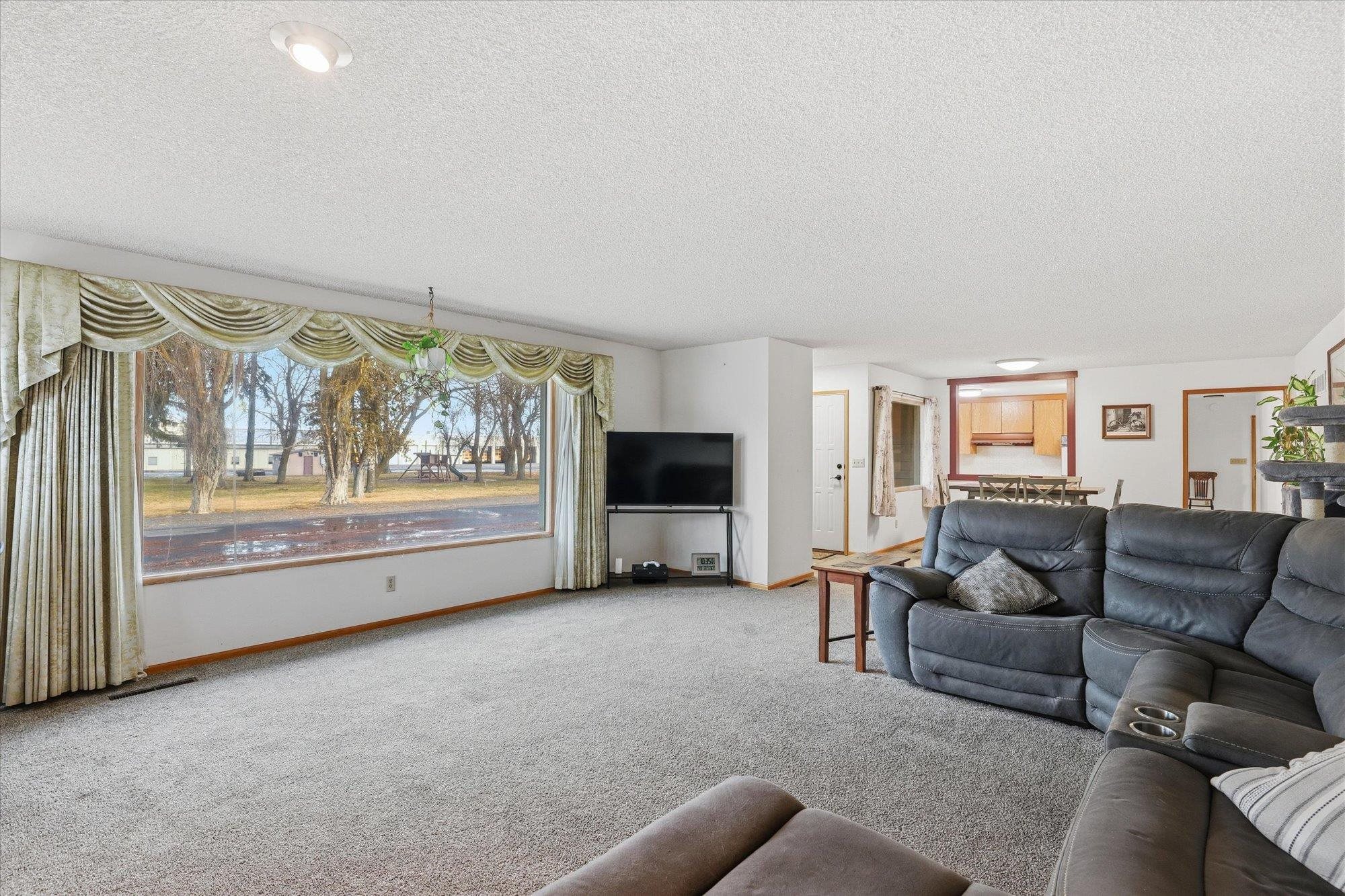 16 W Douglas St - Photo 10
