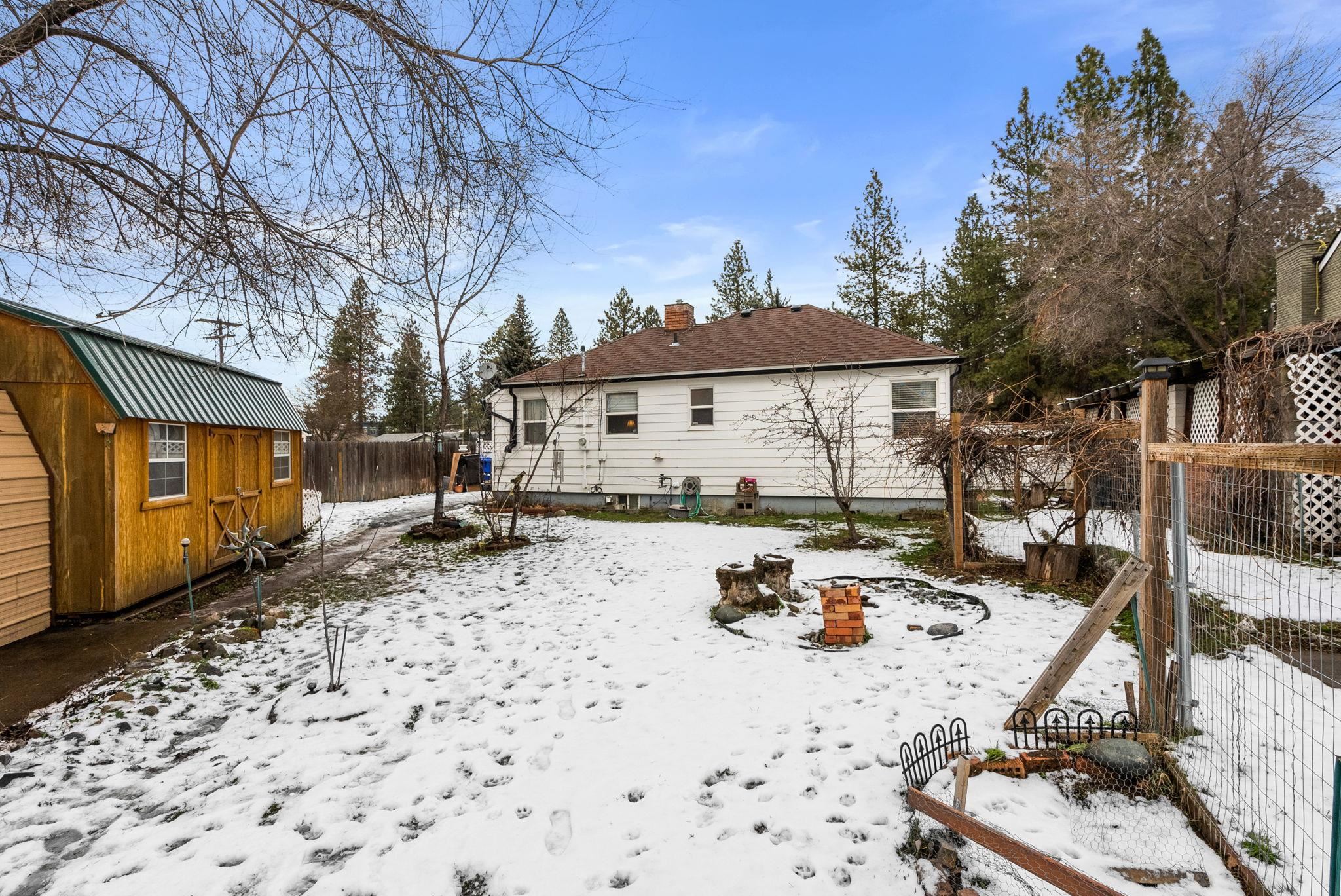 302 E Hawthorne Rd - Photo 19