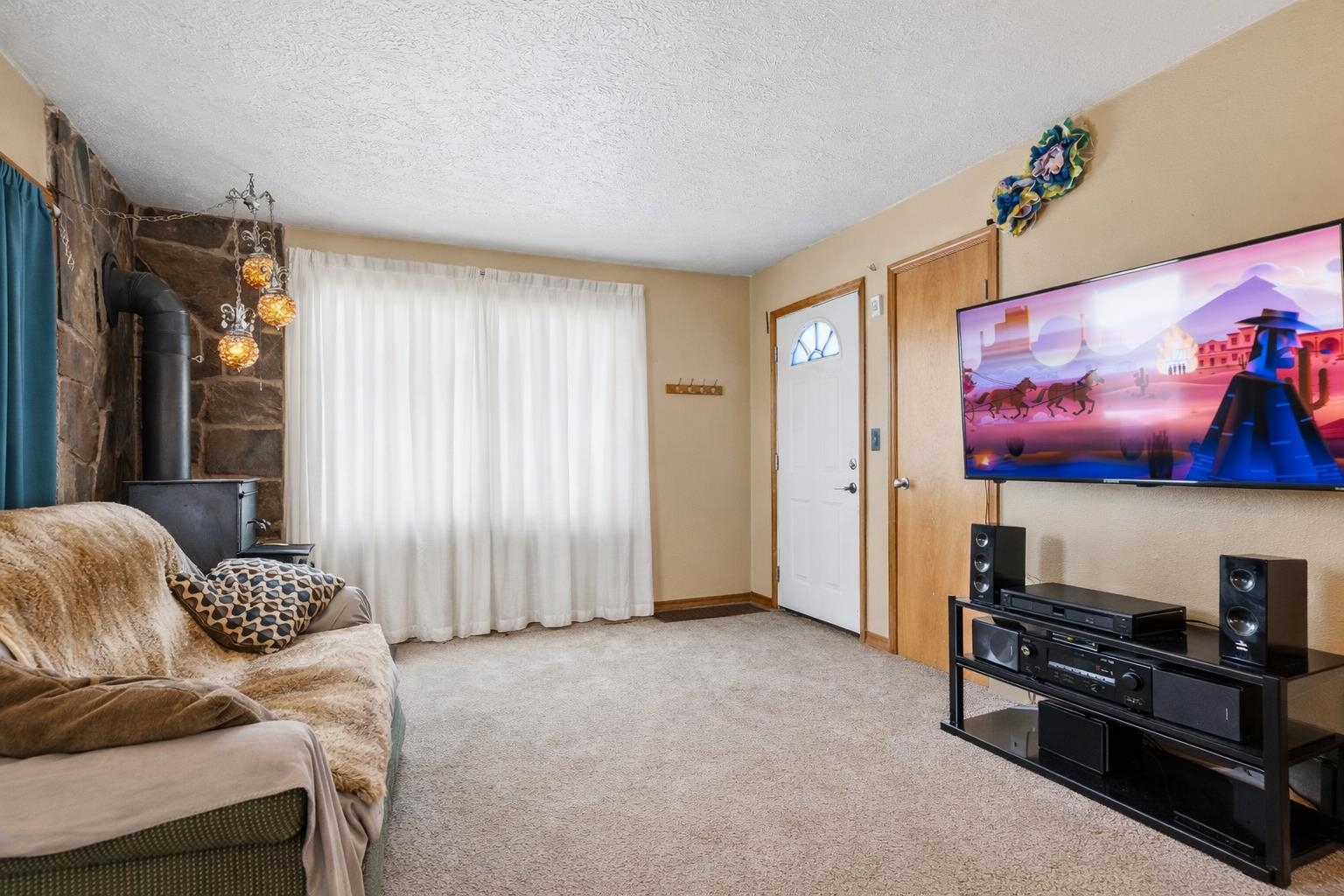 302 E Hawthorne Rd - Photo 4