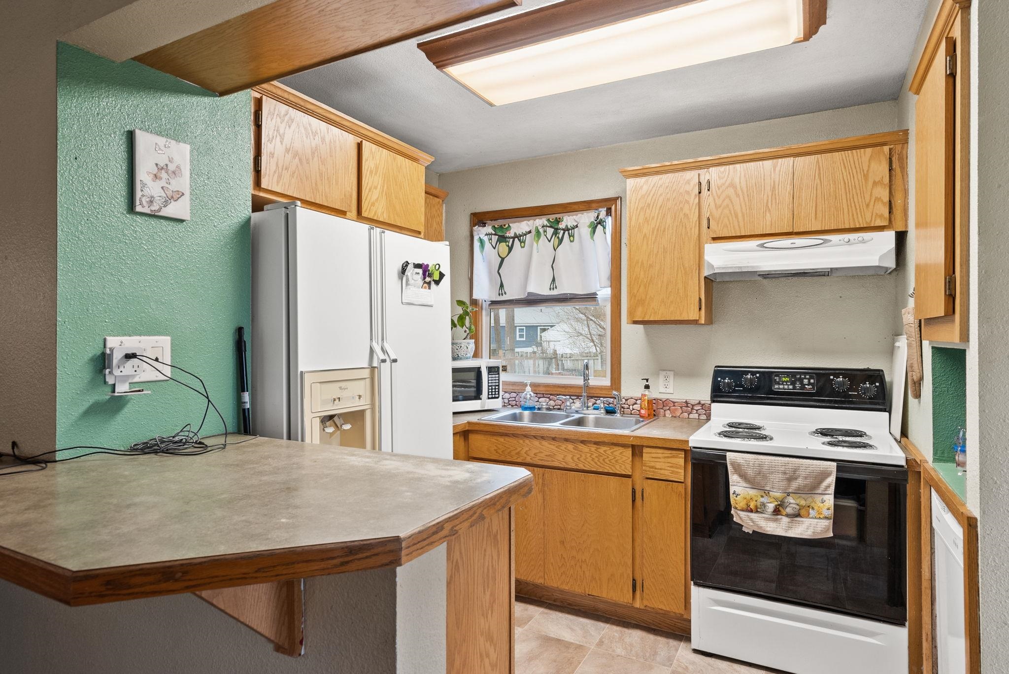 302 E Hawthorne Rd - Photo 7