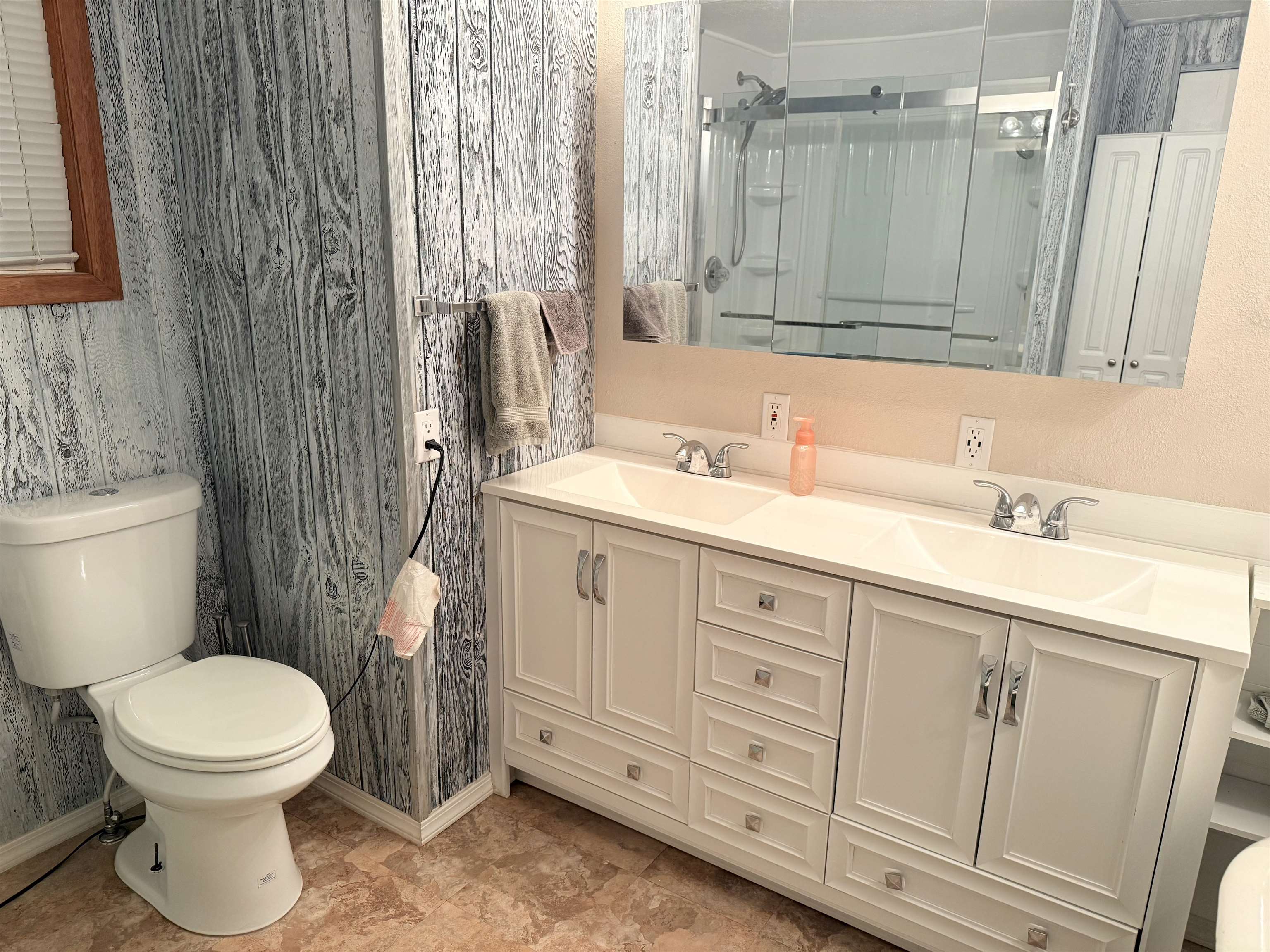 411 SW College Ave - Photo 11