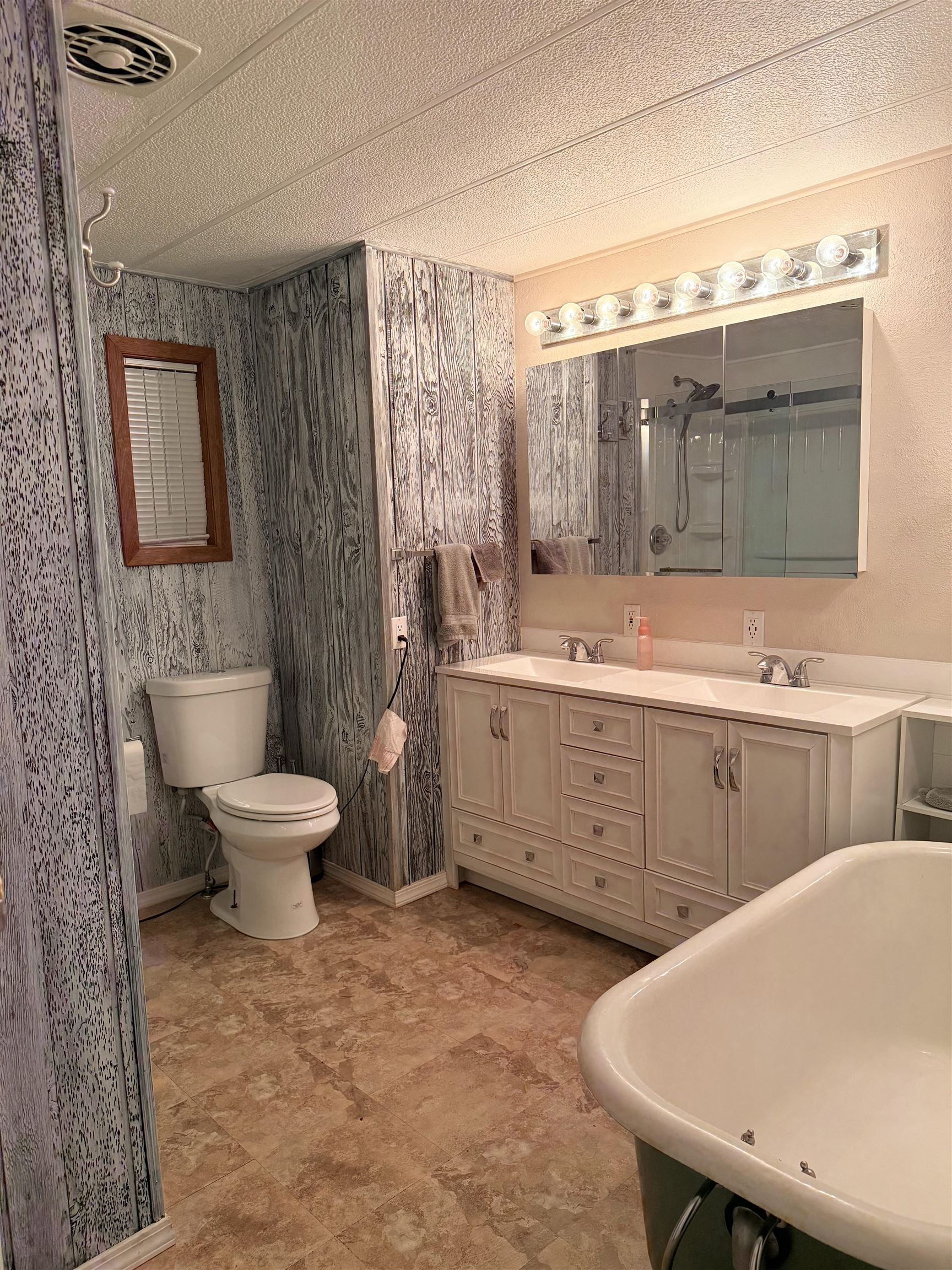 411 SW College Ave - Photo 13