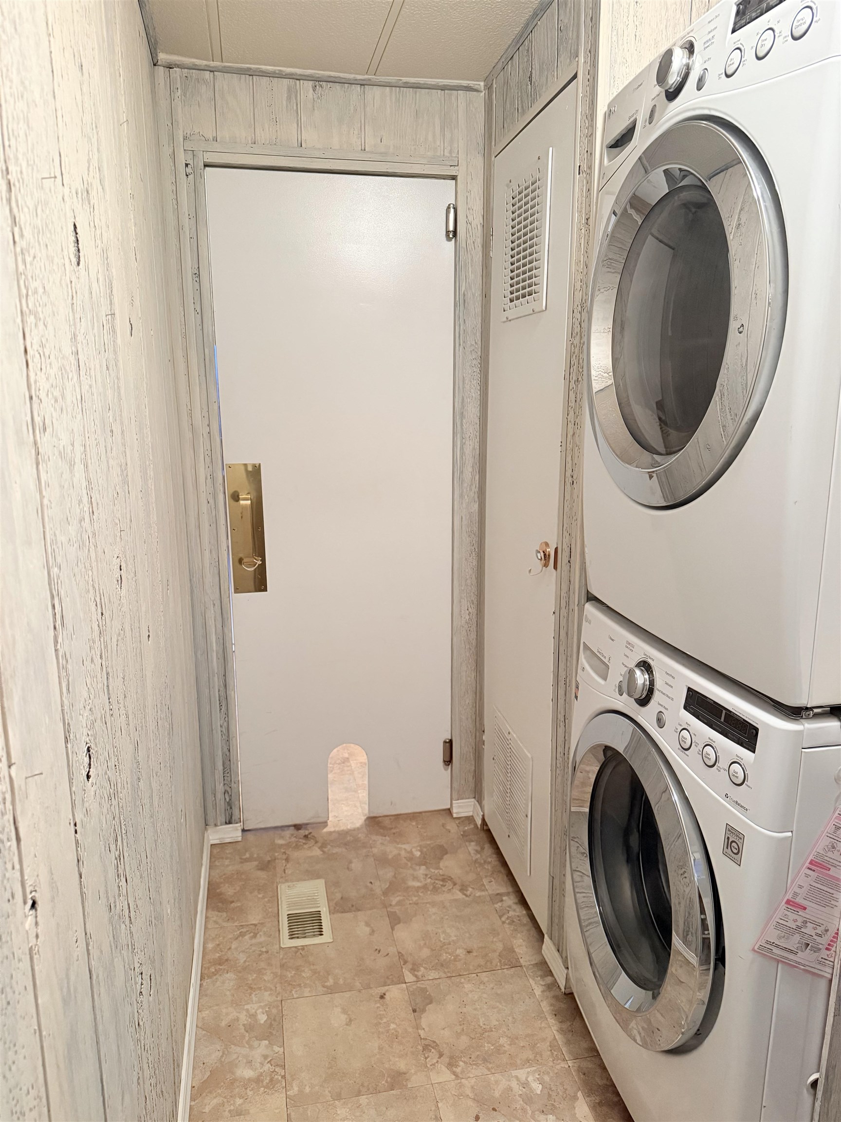 411 SW College Ave - Photo 19