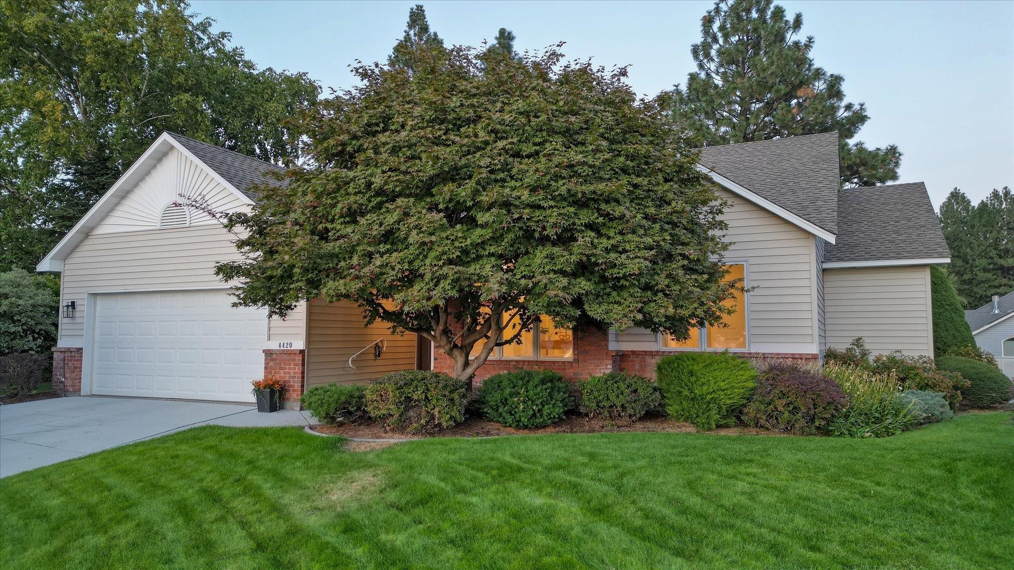 4420 E 51st Ln - Photo 1