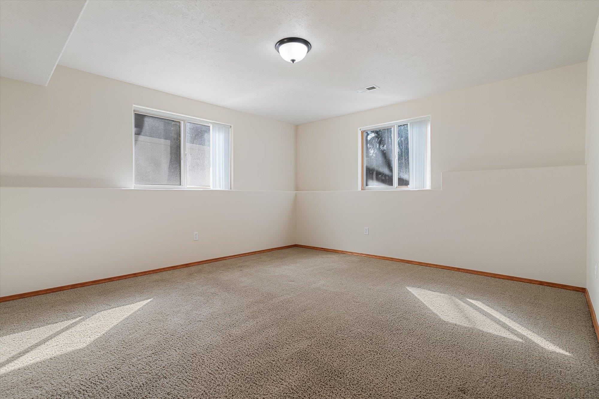 510 E Golden Eagle Ln - Photo 25
