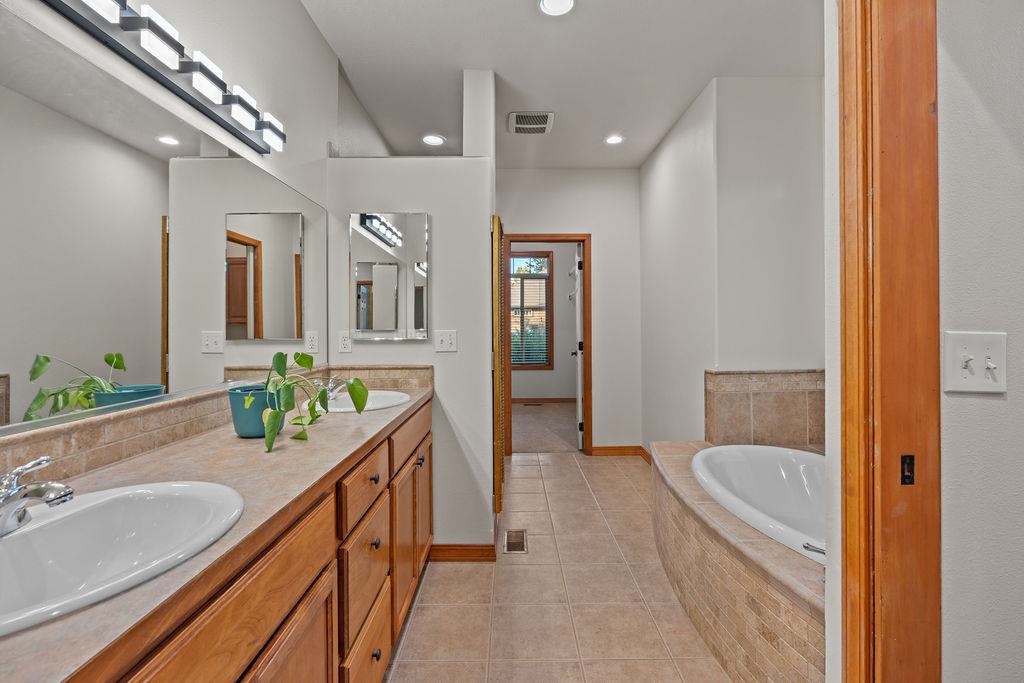 510 E Golden Eagle Ln - Photo 9