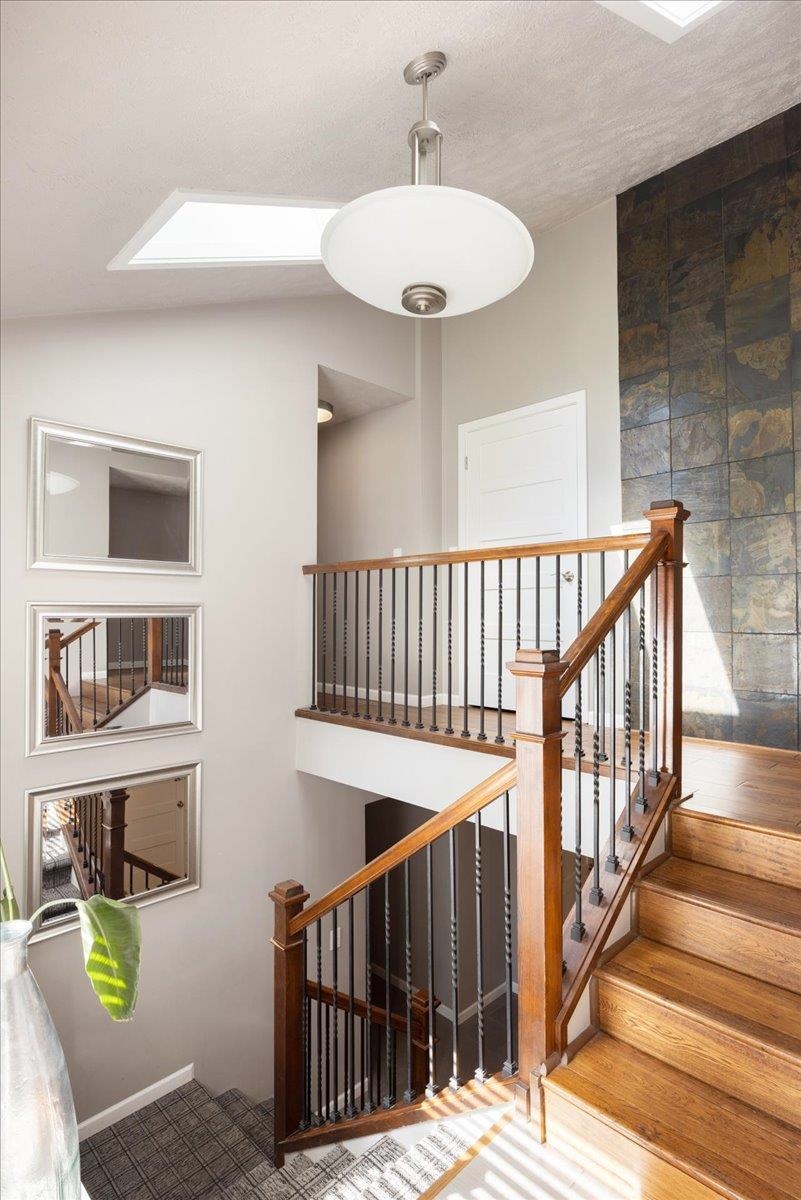 2417 E 35th Ave - Photo 3