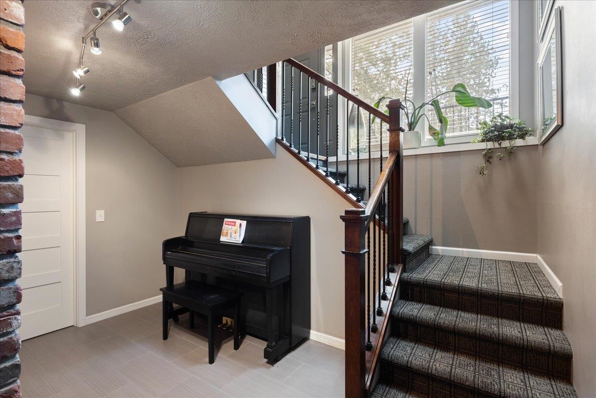 2417 E 35th Ave - Photo 22