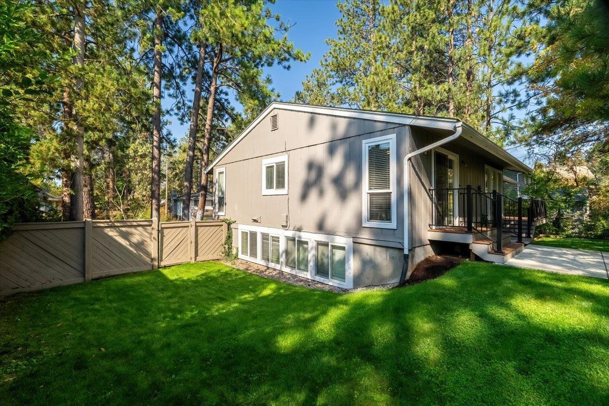 2417 E 35th Ave - Photo 29