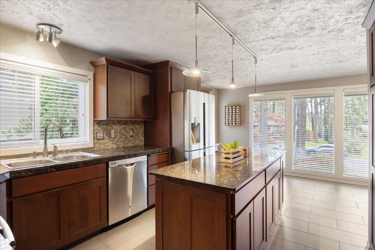 2417 E 35th Ave - Photo 10