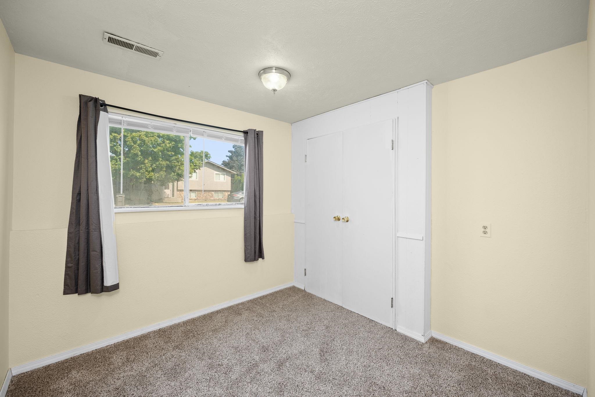 14406 E 7th Ave - Photo 22
