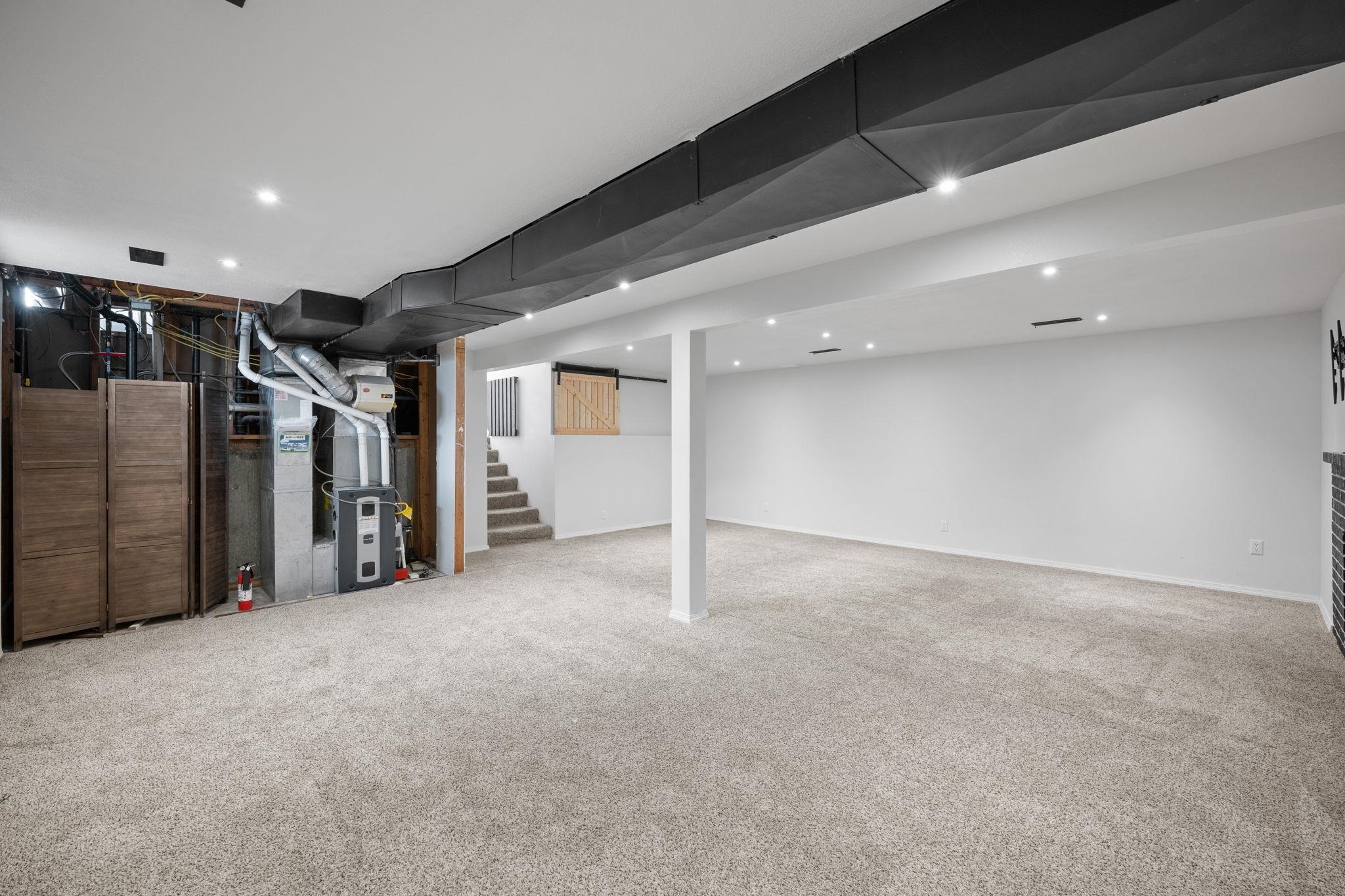 14406 E 7th Ave - Photo 25