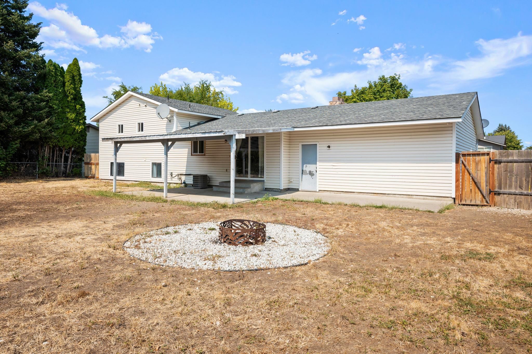 14406 E 7th Ave - Photo 27