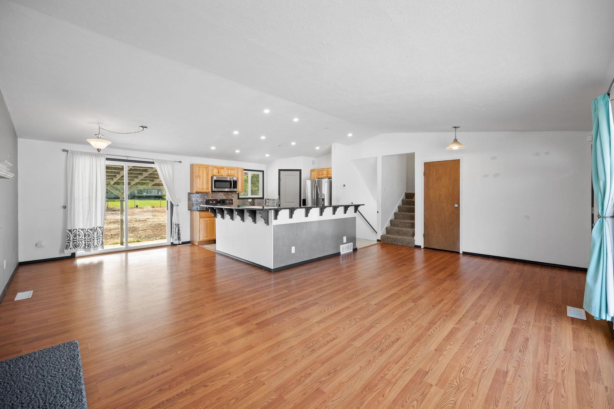 14406 E 7th Ave - Photo 6