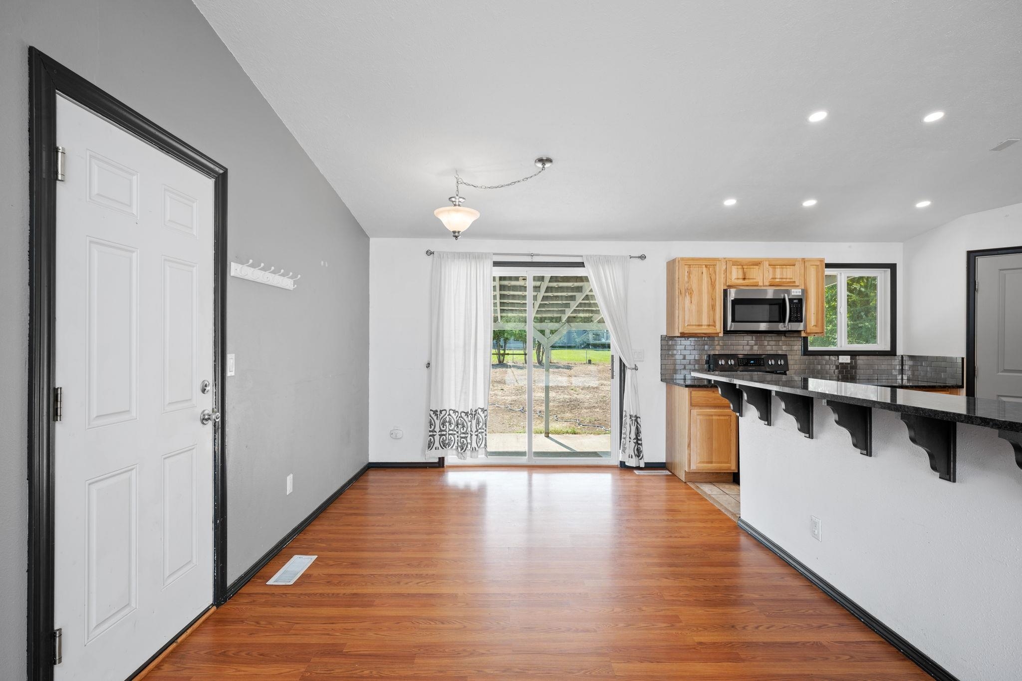14406 E 7th Ave - Photo 7