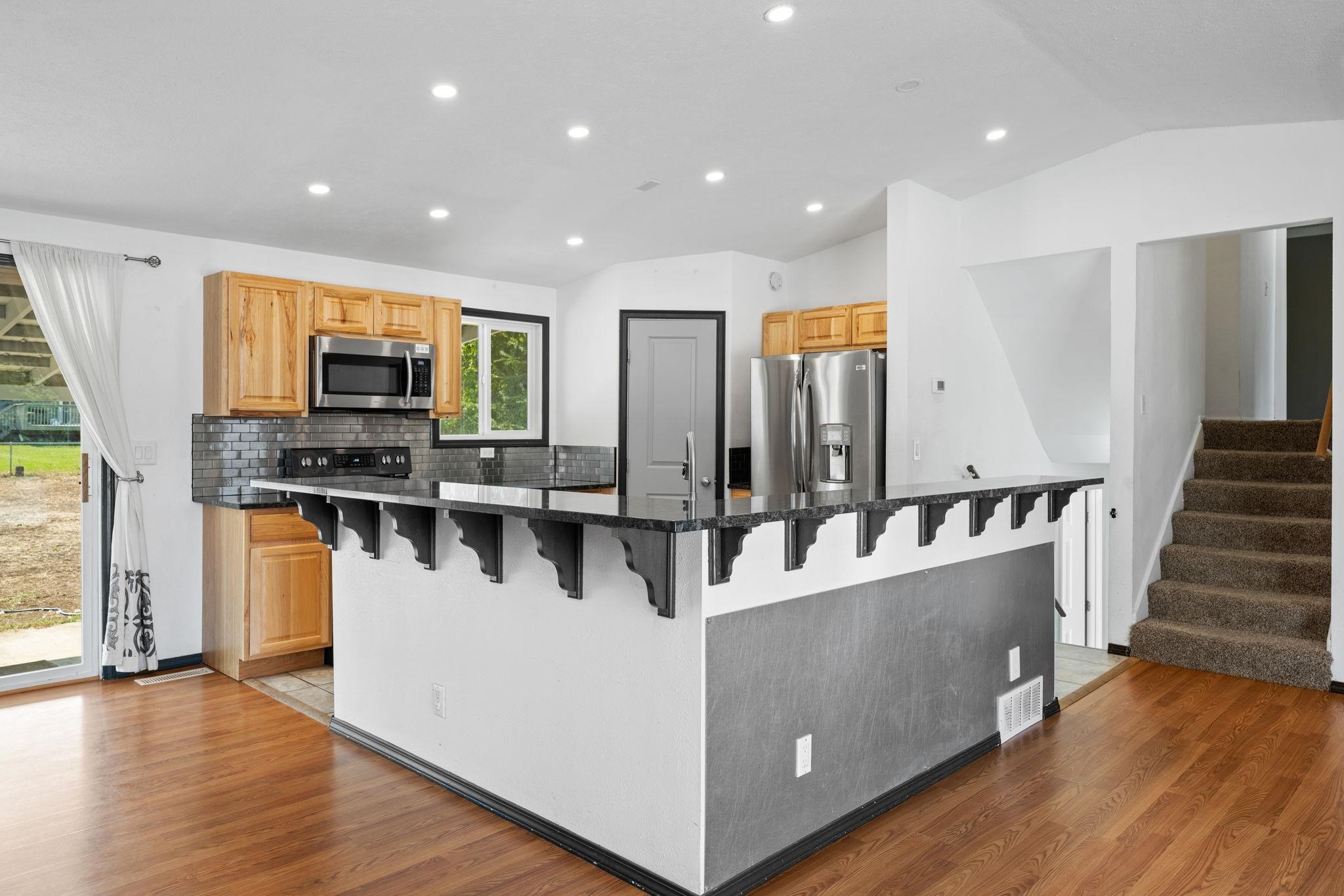 14406 E 7th Ave - Photo 8