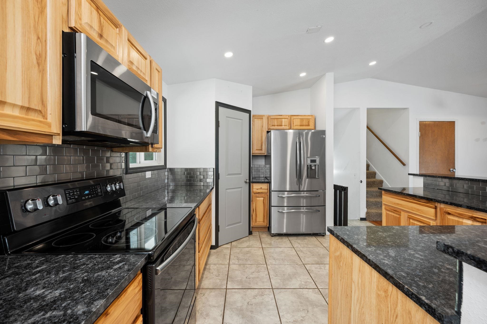 14406 E 7th Ave - Photo 9