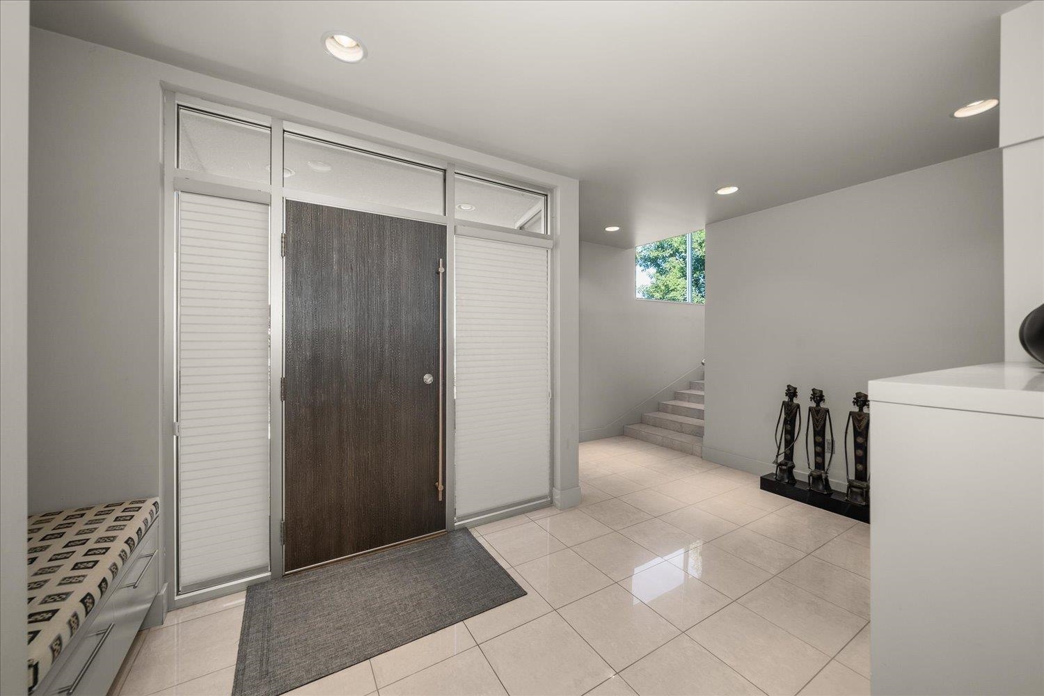 3223 S HIGH Dr - Photo 3