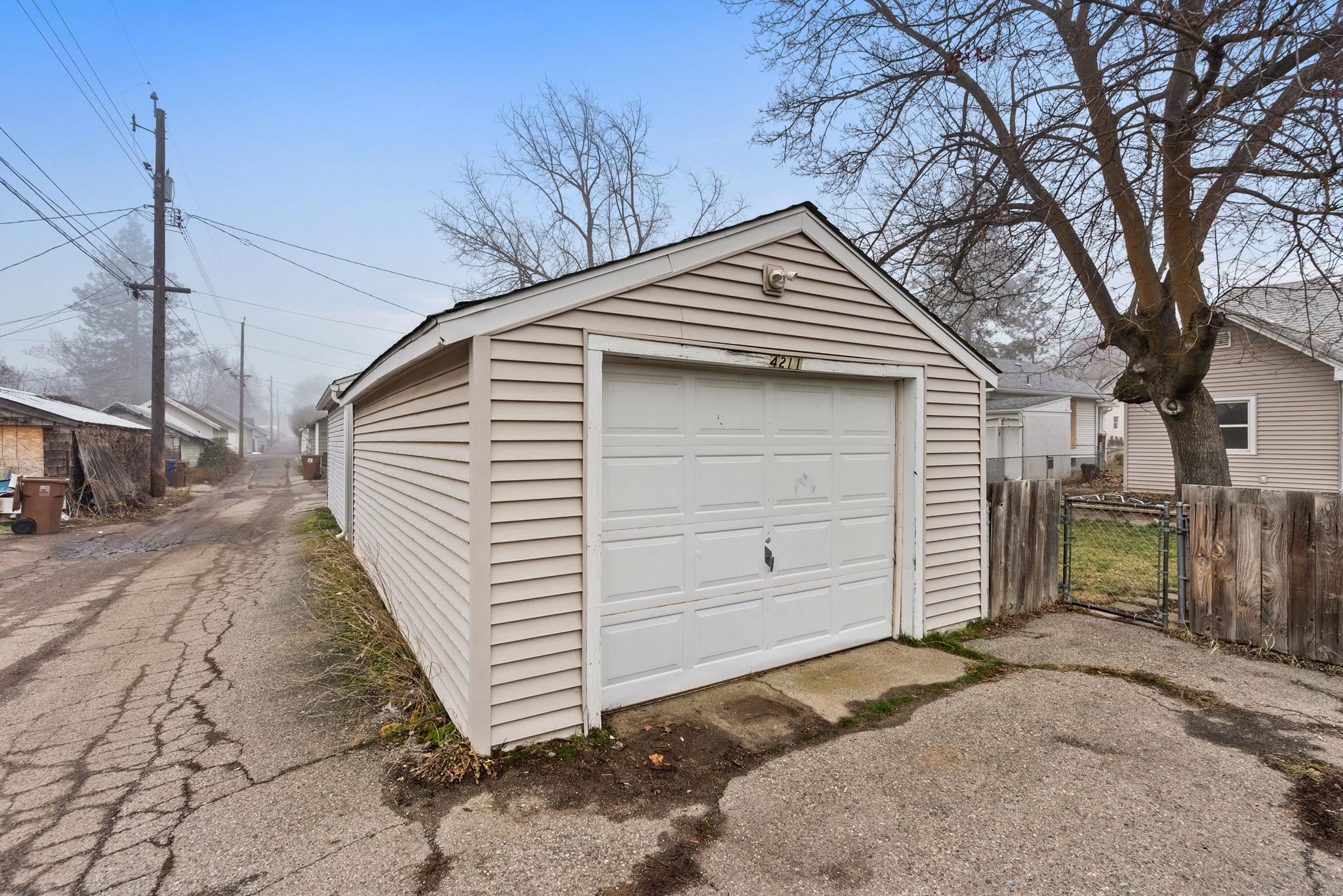 4211 N Wall St - Photo 27