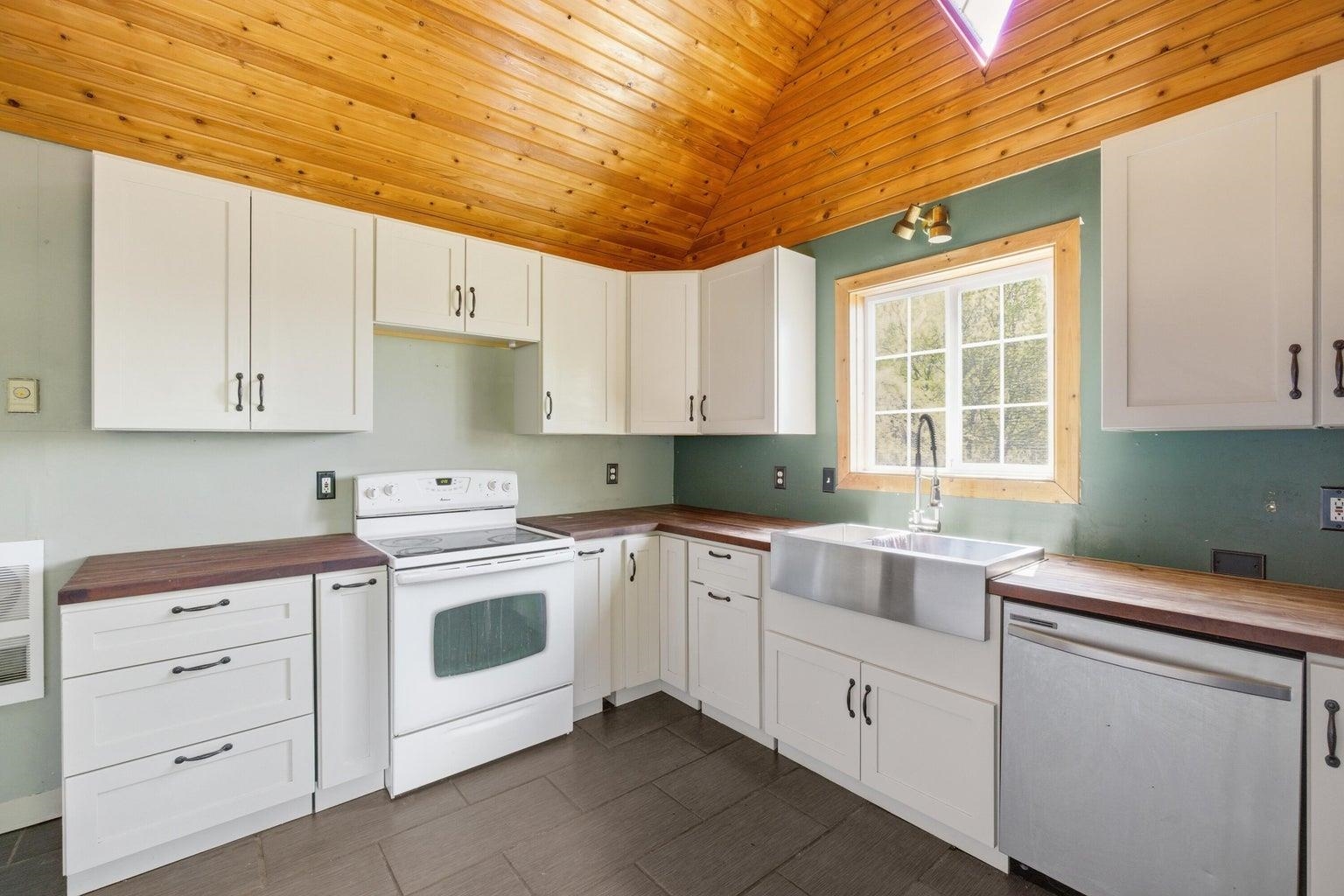 4552 Paradise Way - Photo 6