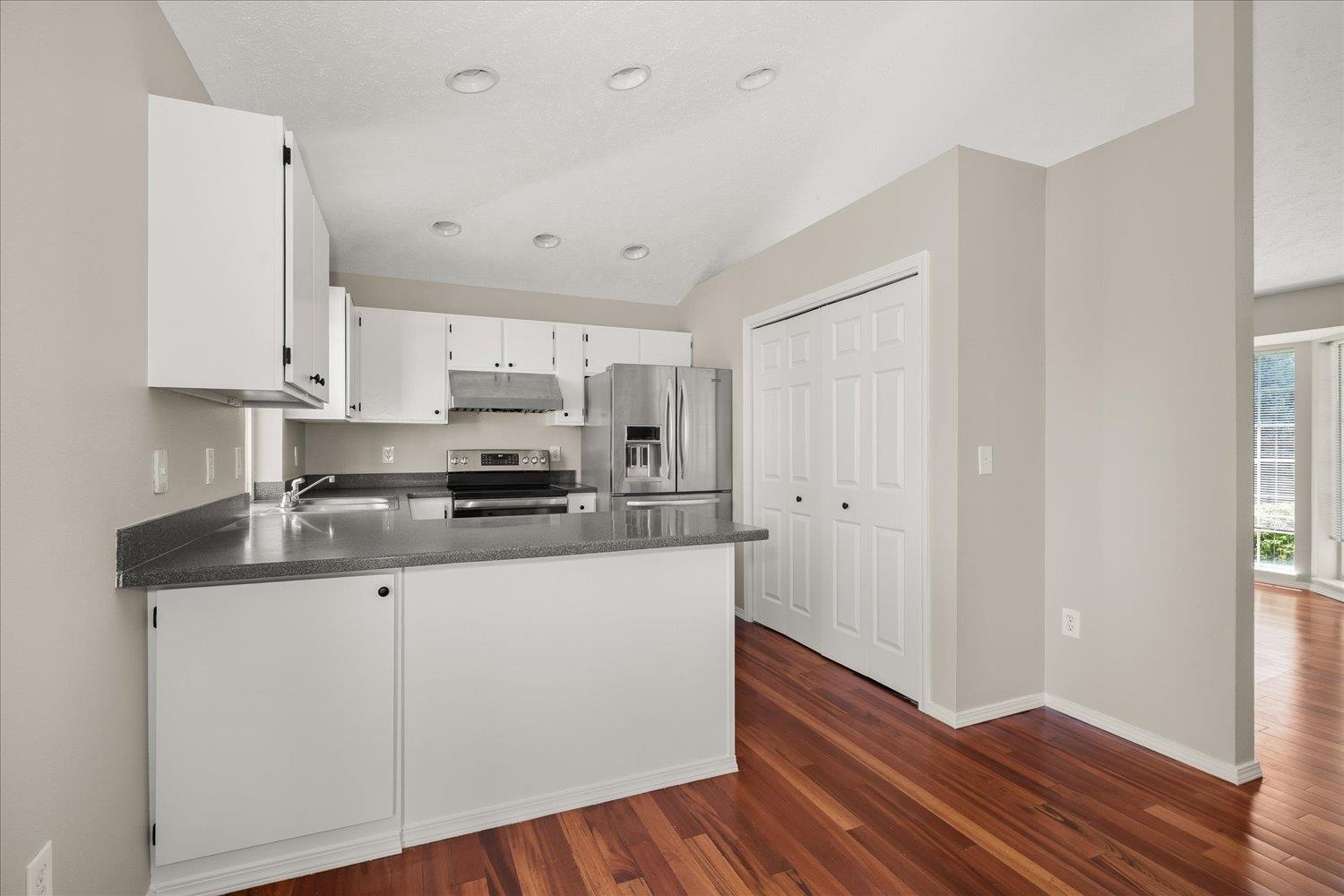 4407 E 14th Ave - Photo 9