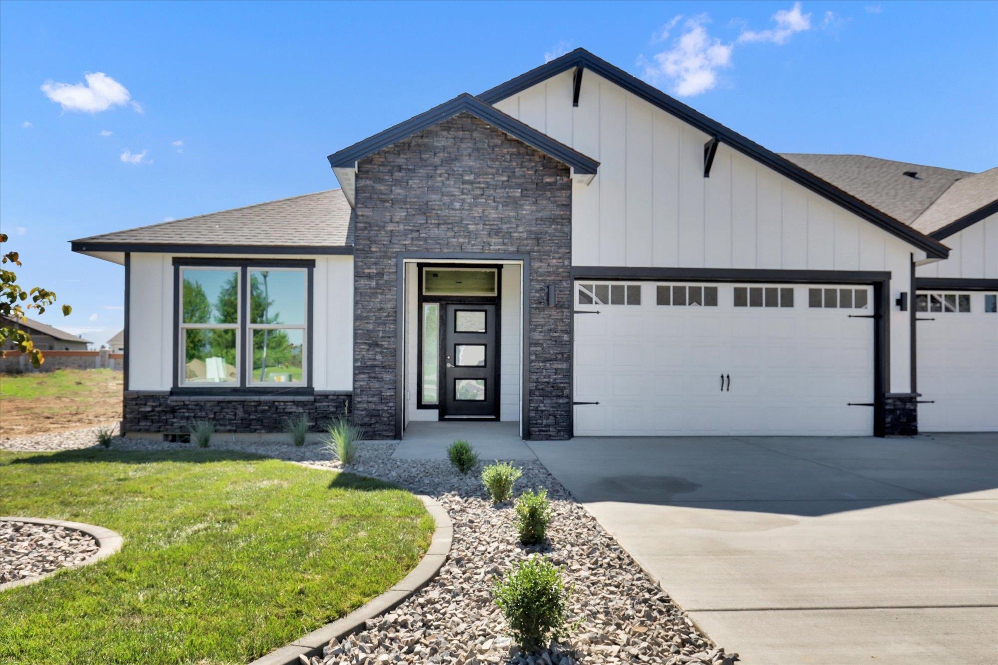 1109 - Unit 29 N Country Club Dr - Photo 1