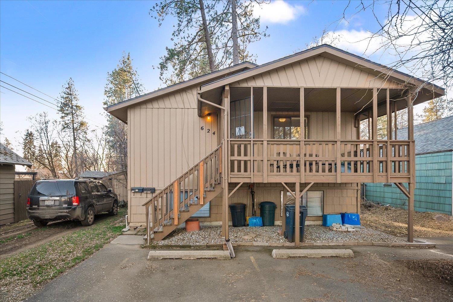 624 UNION St - Photo 3