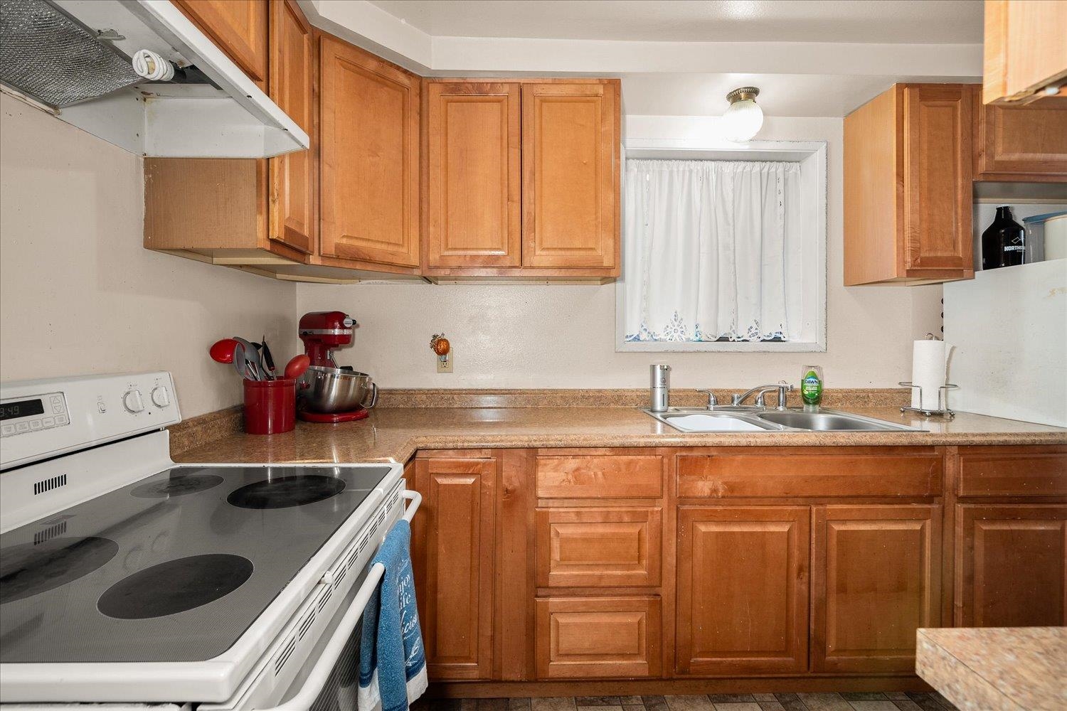 624 UNION St - Photo 22