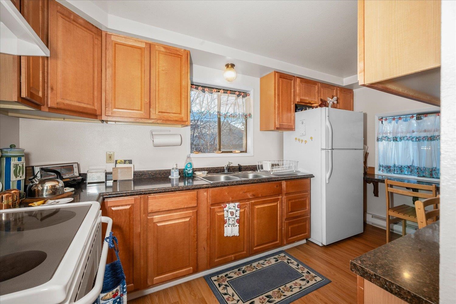 624 UNION St - Photo 9