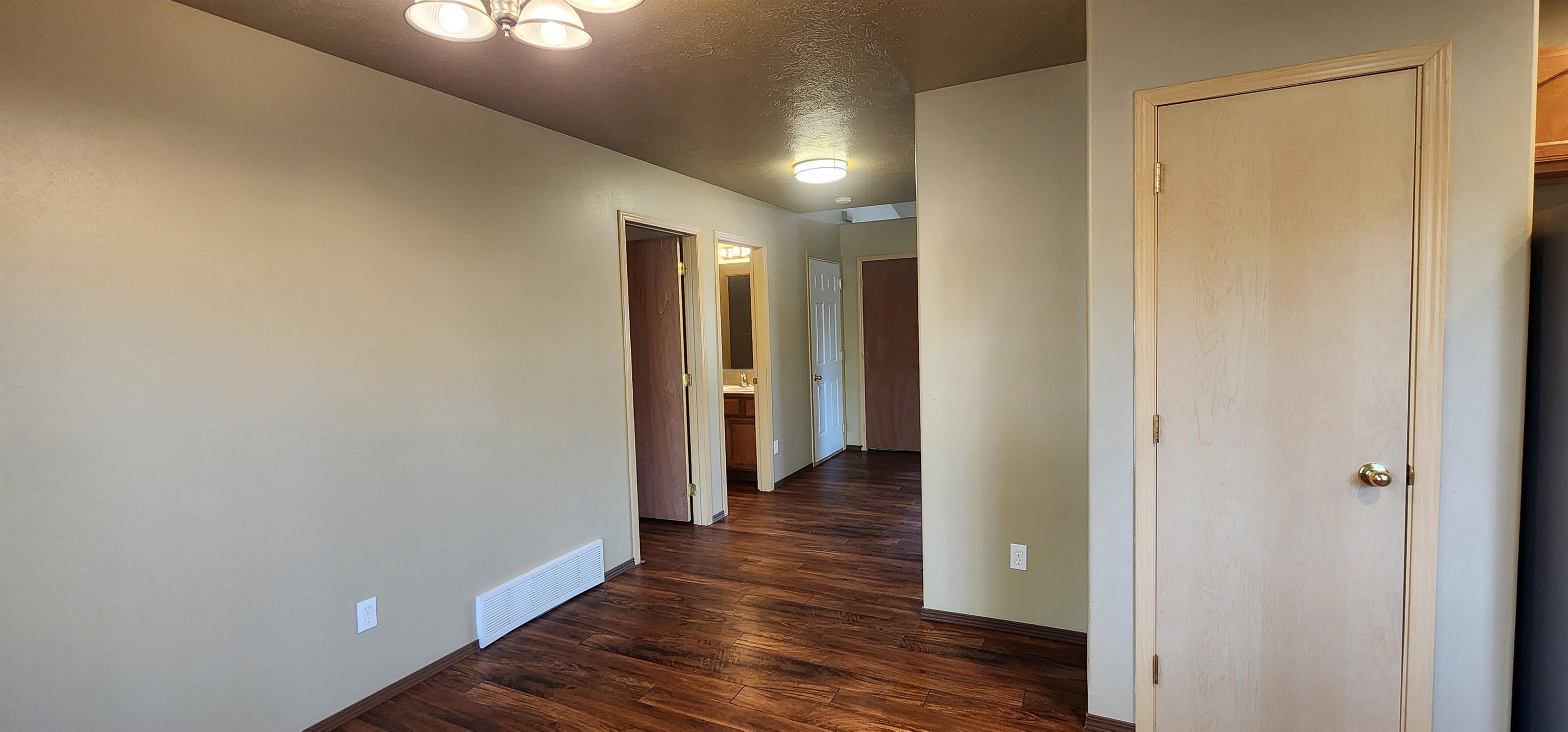 11218-11220 N Waikiki Rd - Photo 17