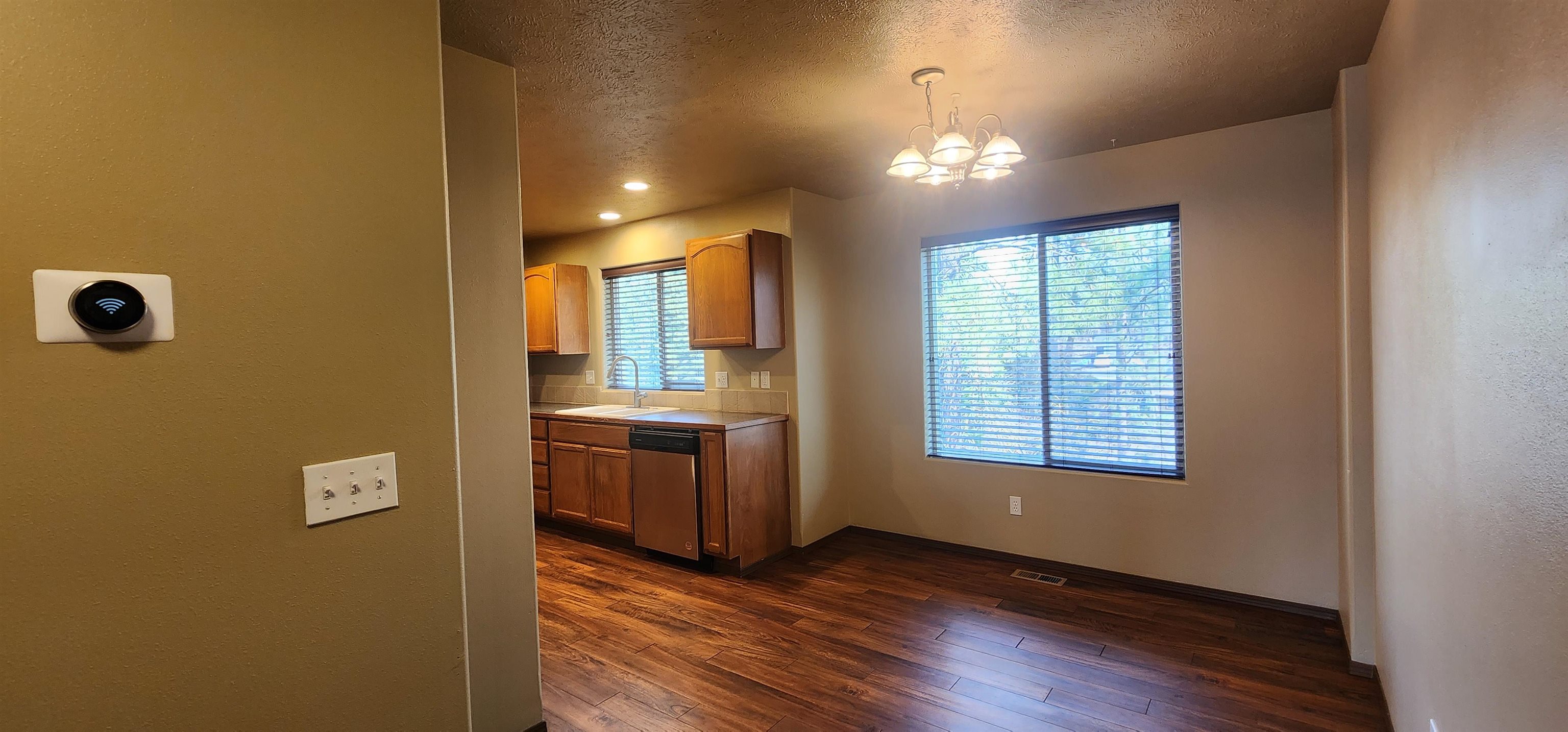11218-11220 N Waikiki Rd - Photo 20