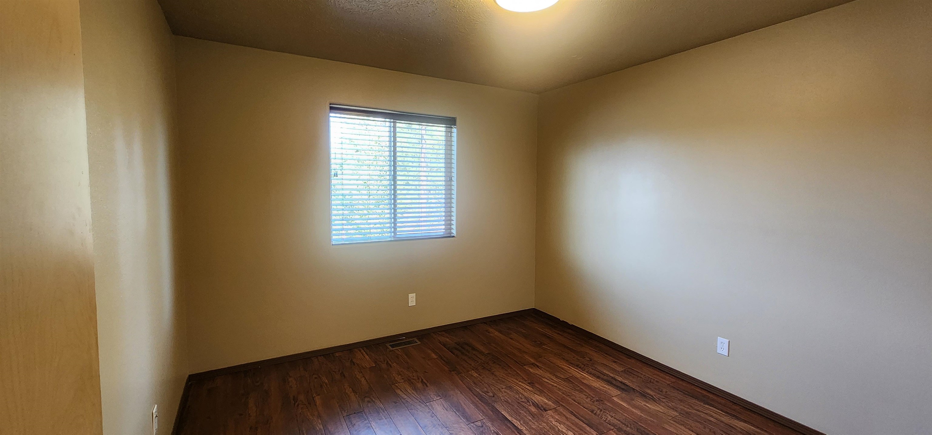 11218-11220 N Waikiki Rd - Photo 33