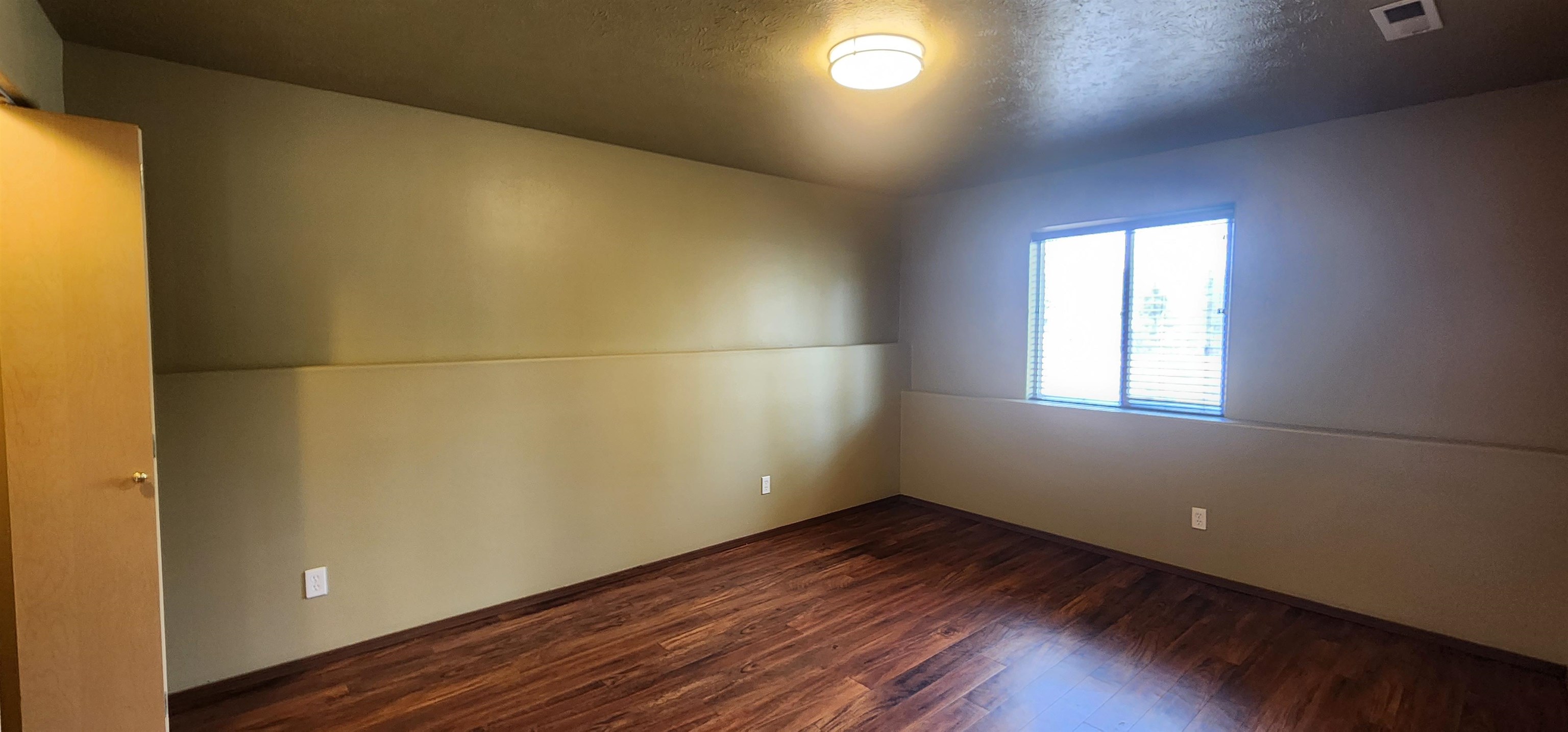 11218-11220 N Waikiki Rd - Photo 8